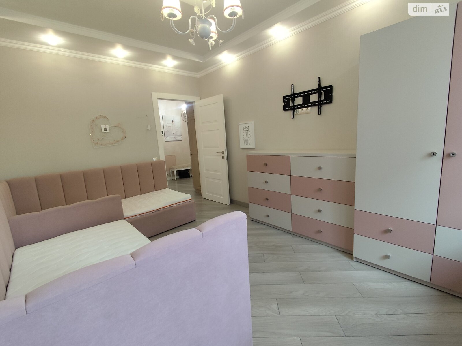 Продажа однокомнатной квартиры в Киеве, на просп. Европейского Союза 45А, район Виноградарь фото 1 Продажа однокомнатной квартиры в Киеве, на просп. Европейского Союза 45А, район Виноградарь фото 1