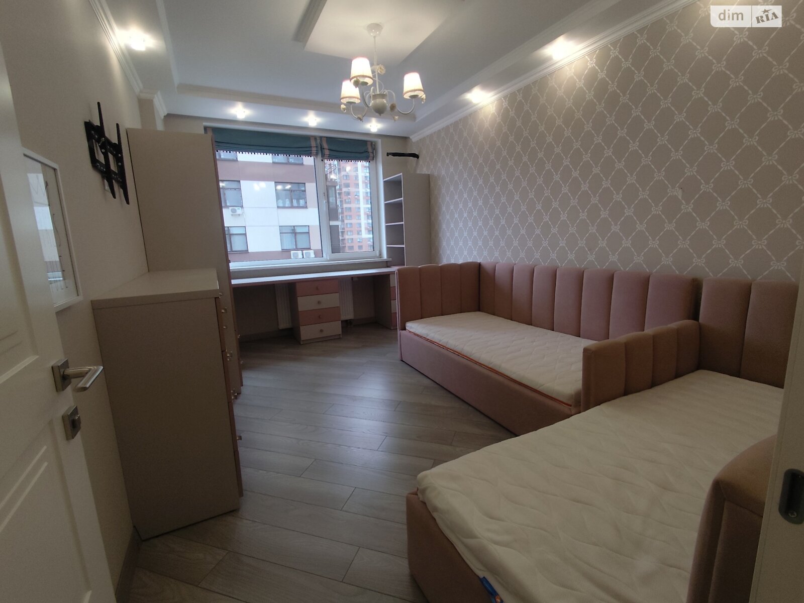 Продажа однокомнатной квартиры в Киеве, на просп. Европейского Союза 45А, район Виноградарь фото 1 Продажа однокомнатной квартиры в Киеве, на просп. Европейского Союза 45А, район Виноградарь фото 1