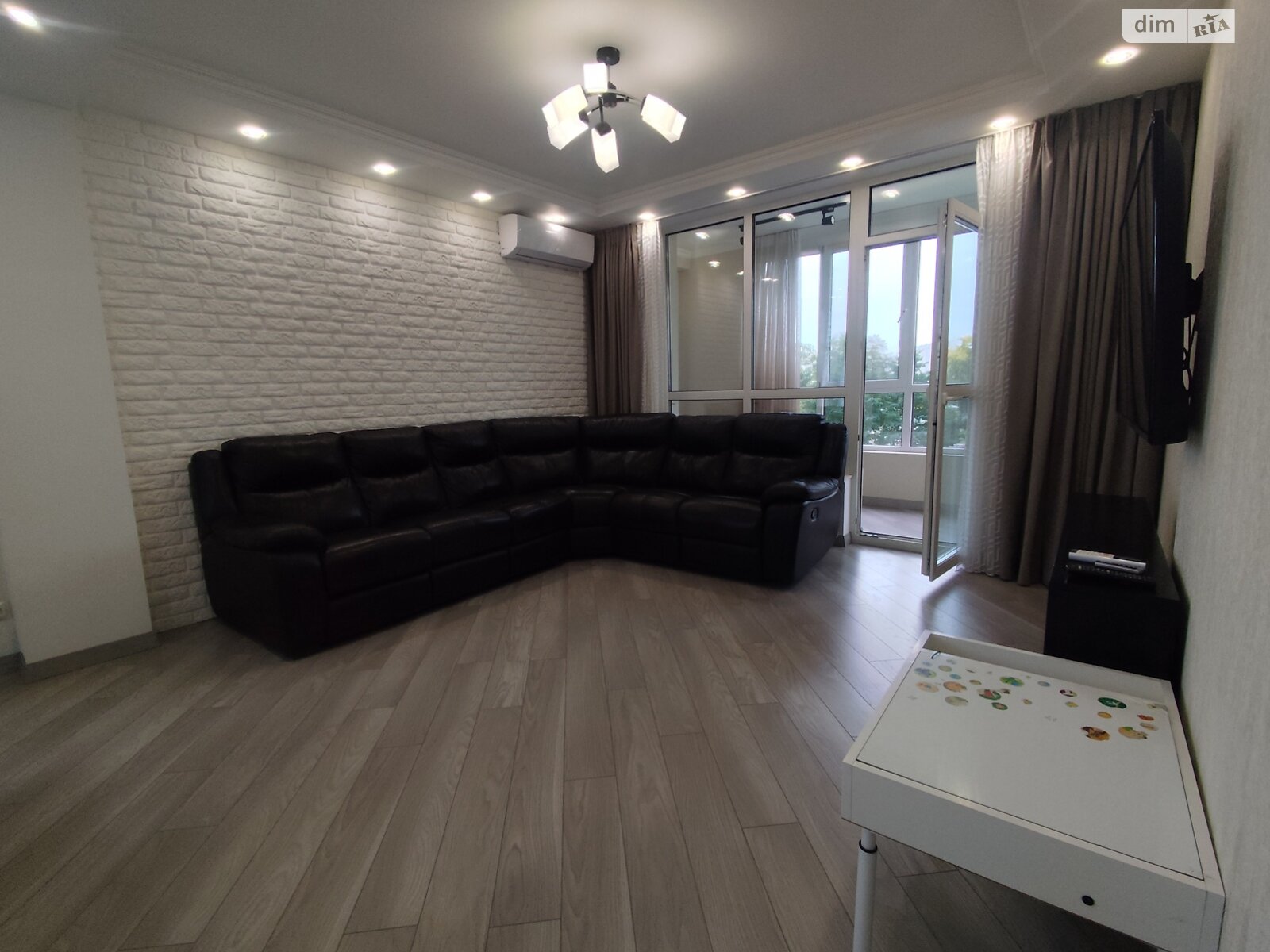 Продажа однокомнатной квартиры в Киеве, на просп. Европейского Союза 45А, район Виноградарь фото 1 Продажа однокомнатной квартиры в Киеве, на просп. Европейского Союза 45А, район Виноградарь фото 1