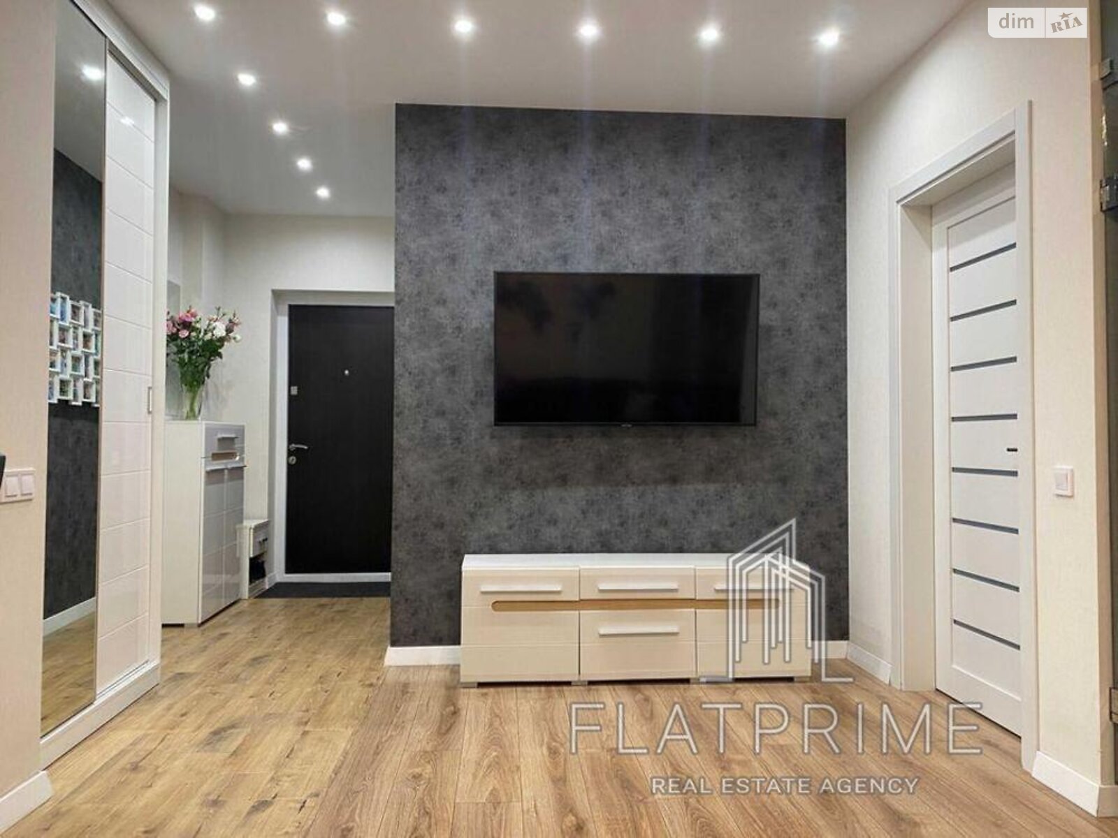 Продажа двухкомнатной квартиры в Киеве, на просп. Европейского Союза 45А, район Виноградарь фото 1 Продажа двухкомнатной квартиры в Киеве, на просп. Европейского Союза 45А, район Виноградарь фото 1