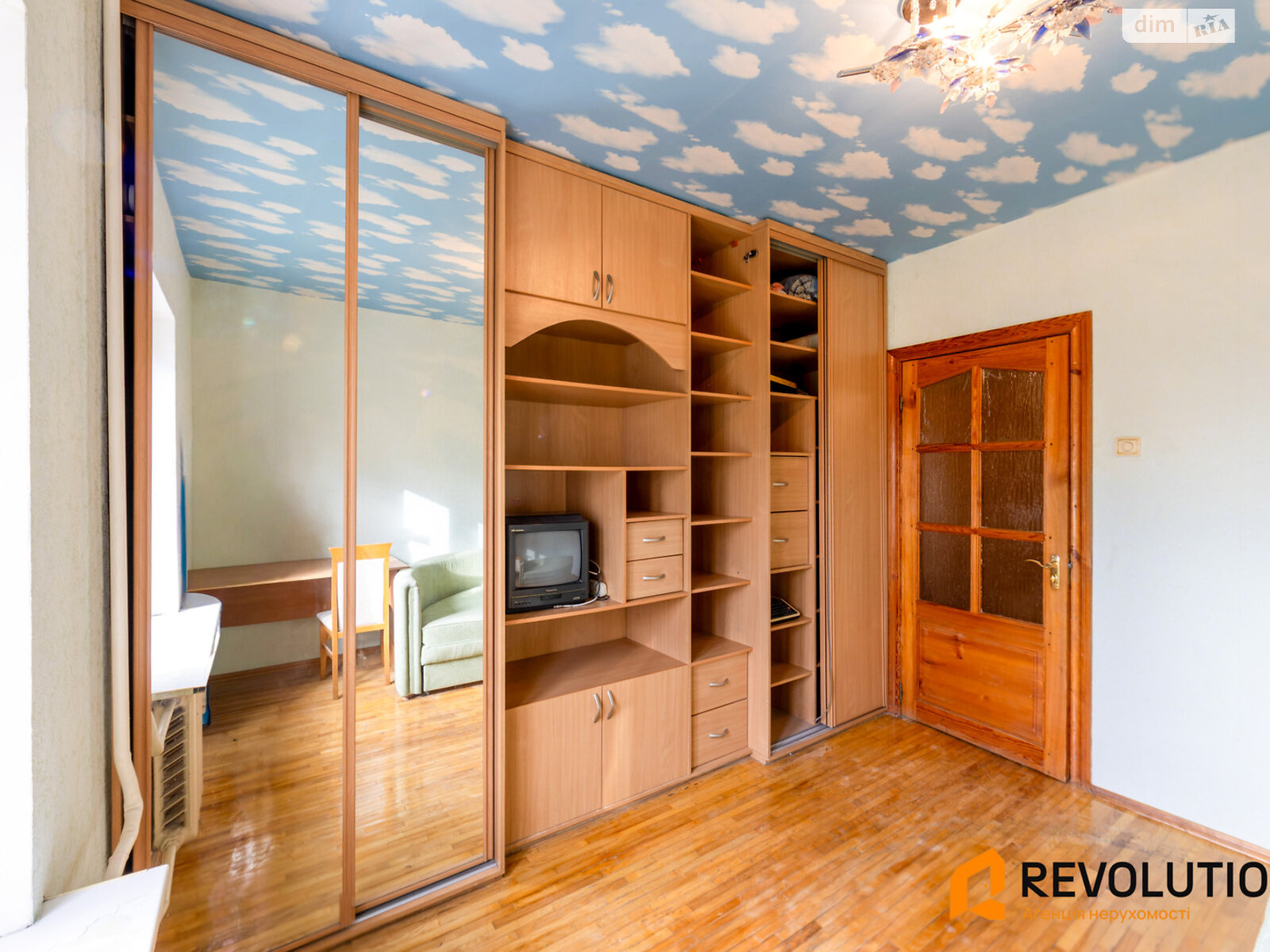 Продаж двокімнатної квартири в Києві, на просп. Європейського Союзу 10, район Виноградар фото 1