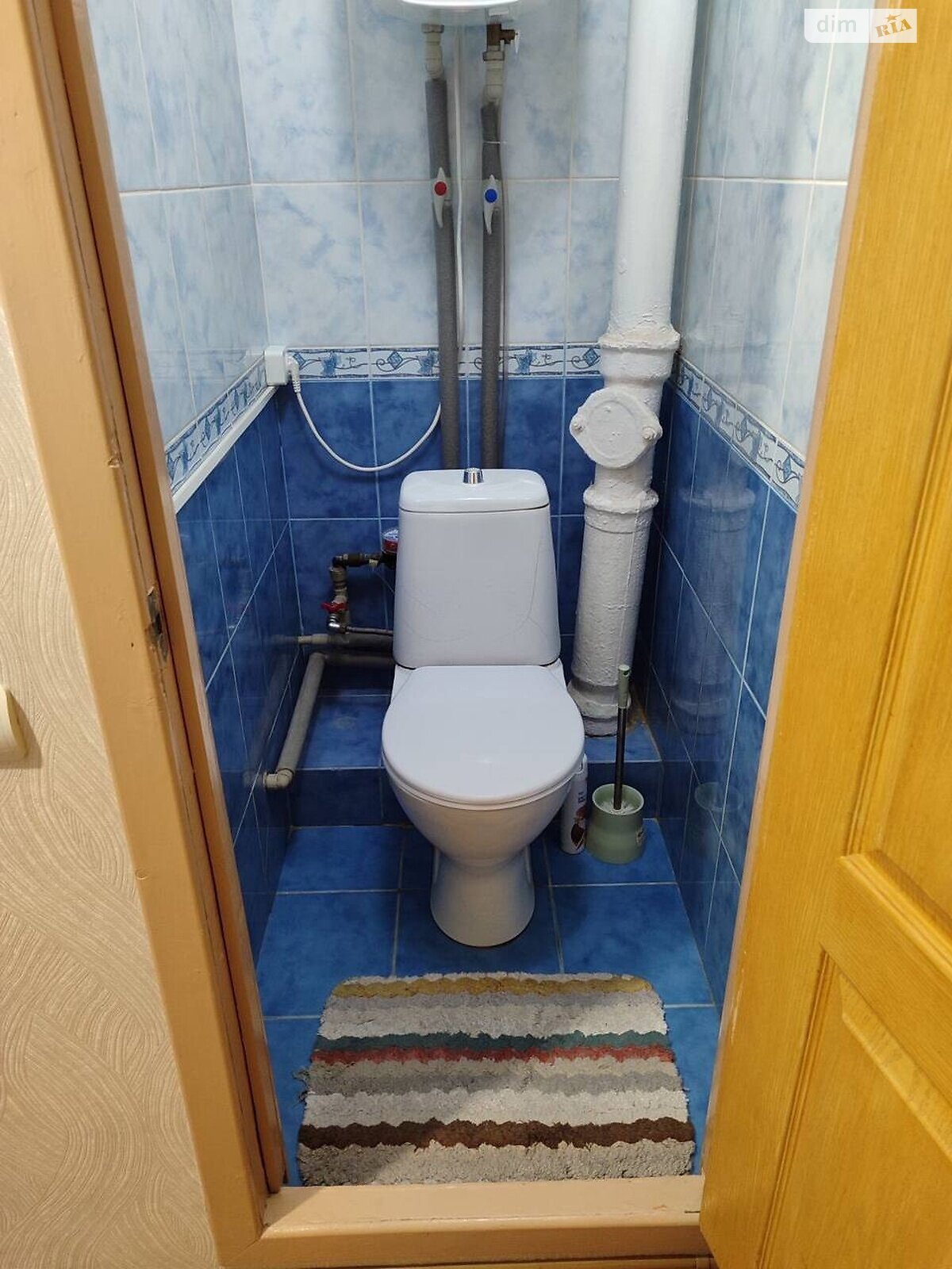 Продажа трехкомнатной квартиры в Киеве, на просп. Европейского Союза 8, район Виноградарь фото 1