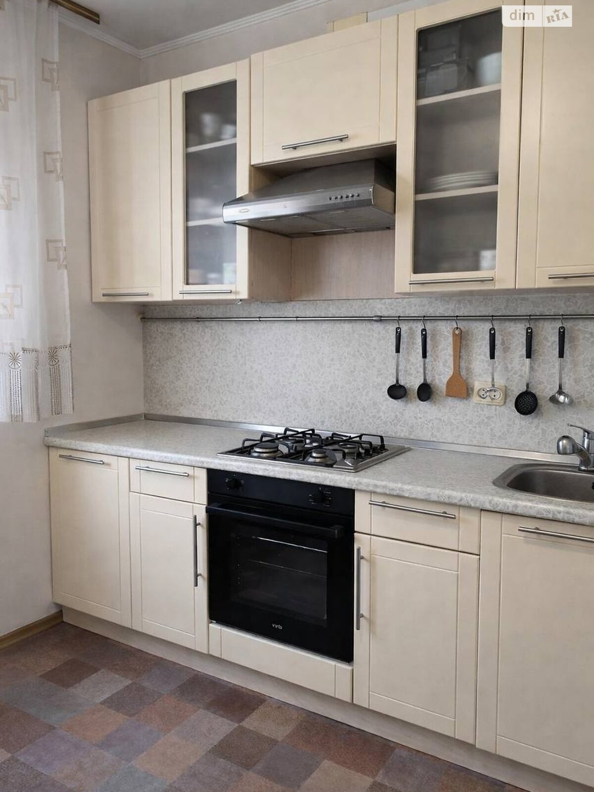 Продажа трехкомнатной квартиры в Киеве, на просп. Европейского Союза 8, район Виноградарь фото 1