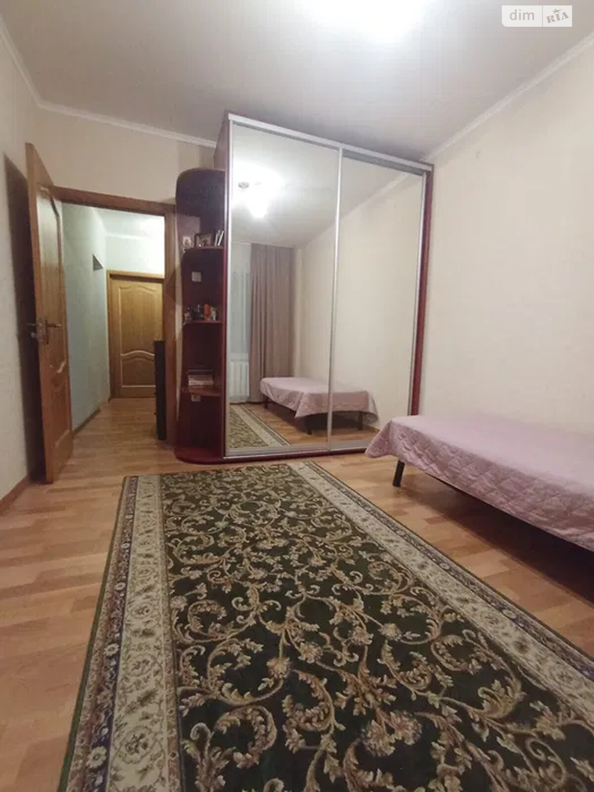 Продаж трикімнатної квартири в Києві, на просп. Гонгадзе Георгія 18, район Виноградар фото 1 Продаж трикімнатної квартири в Києві, на просп. Гонгадзе Георгія 18, район Виноградар фото 1