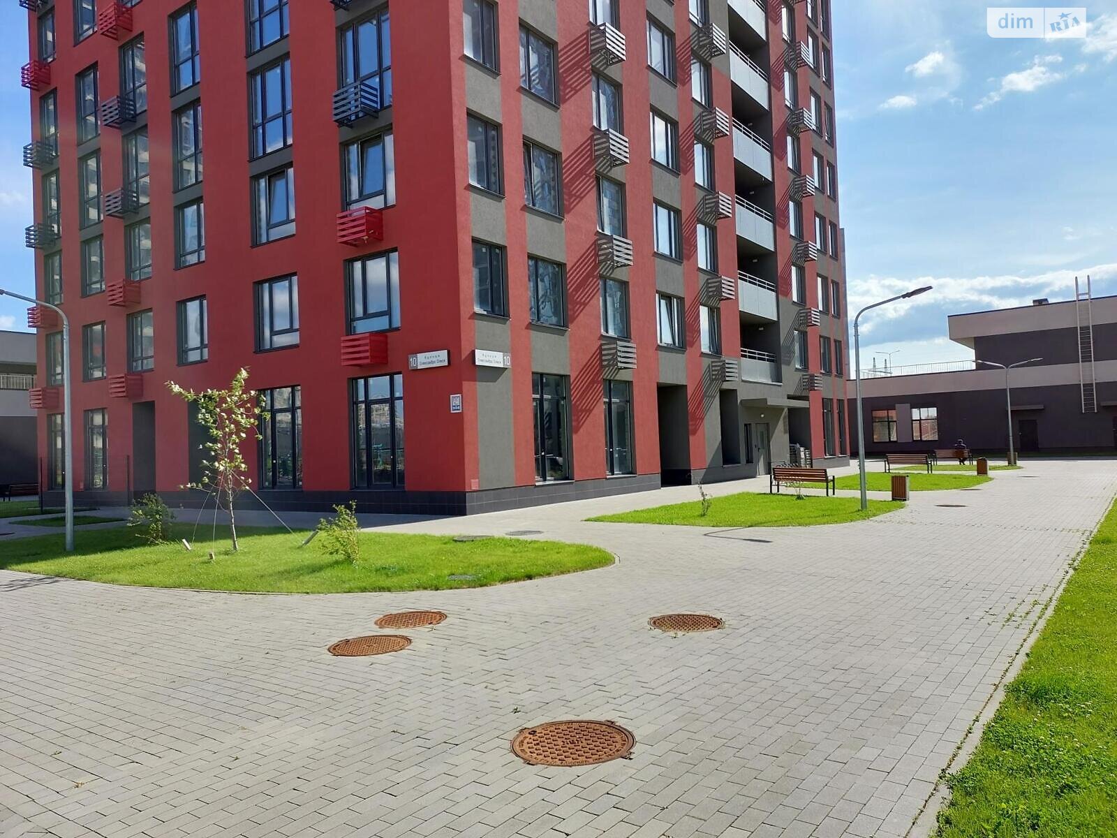 Продажа трехкомнатной квартиры в Киеве, на просп. Европейского Союза 83, район Виноградарь фото 1