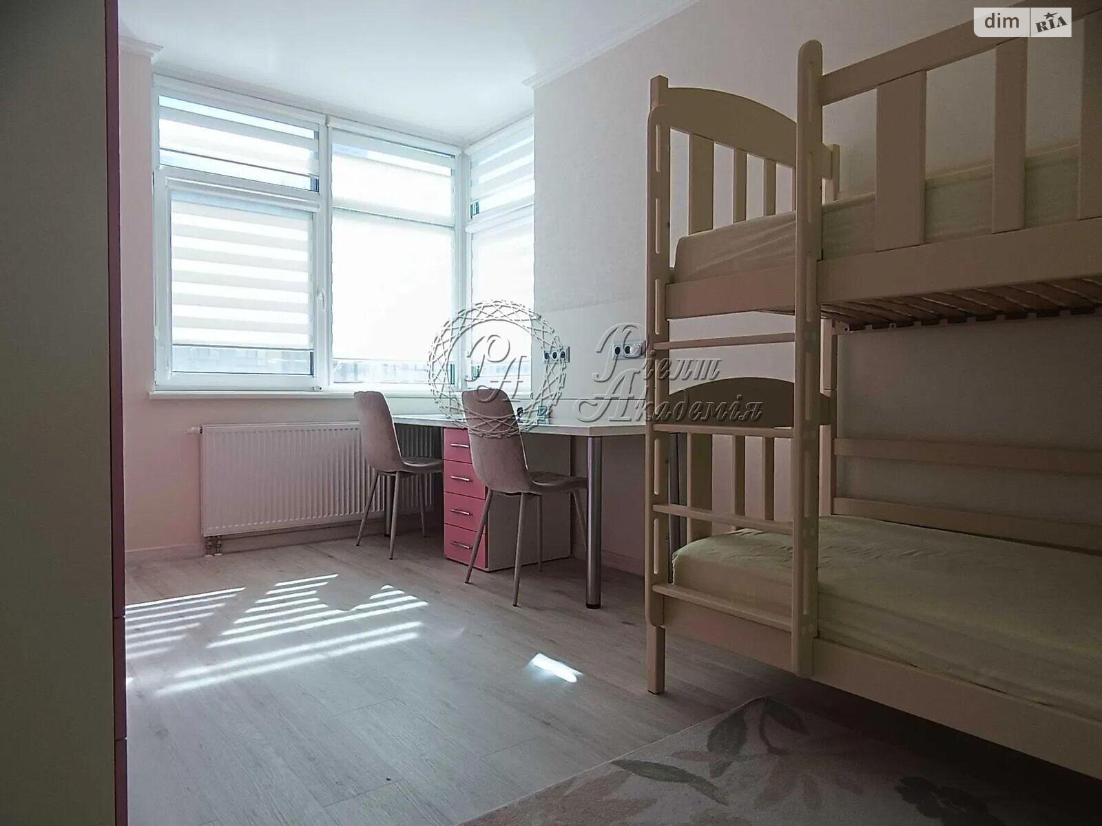 Продаж трикімнатної квартири в Києві, на просп. Європейського Союзу 43, район Виноградар фото 1 Продаж трикімнатної квартири в Києві, на просп. Європейського Союзу 43, район Виноградар фото 1