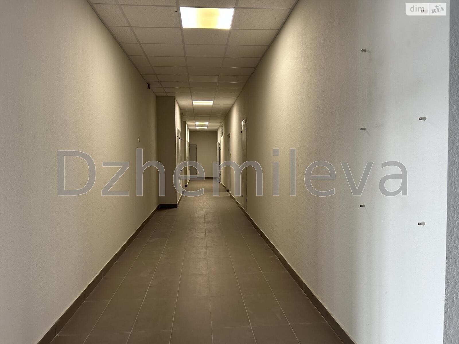 Продаж трикімнатної квартири в Києві, на вул. Родини Крістерів 16Б, район Виноградар фото 1 Продаж трикімнатної квартири в Києві, на вул. Родини Крістерів 16Б, район Виноградар фото 1