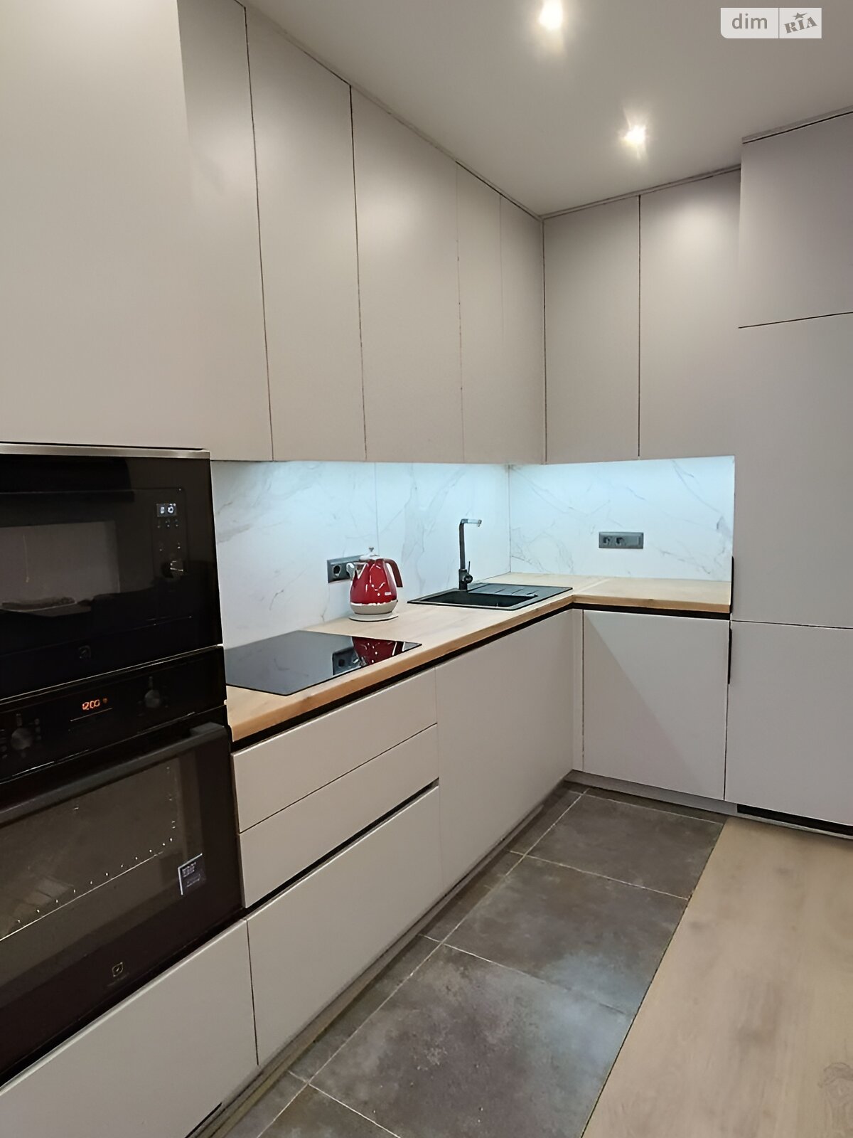 Продажа двухкомнатной квартиры в Киеве, на ул. Семьи Кристеров 16, район Виноградарь фото 1 Продажа двухкомнатной квартиры в Киеве, на ул. Семьи Кристеров 16, район Виноградарь фото 1