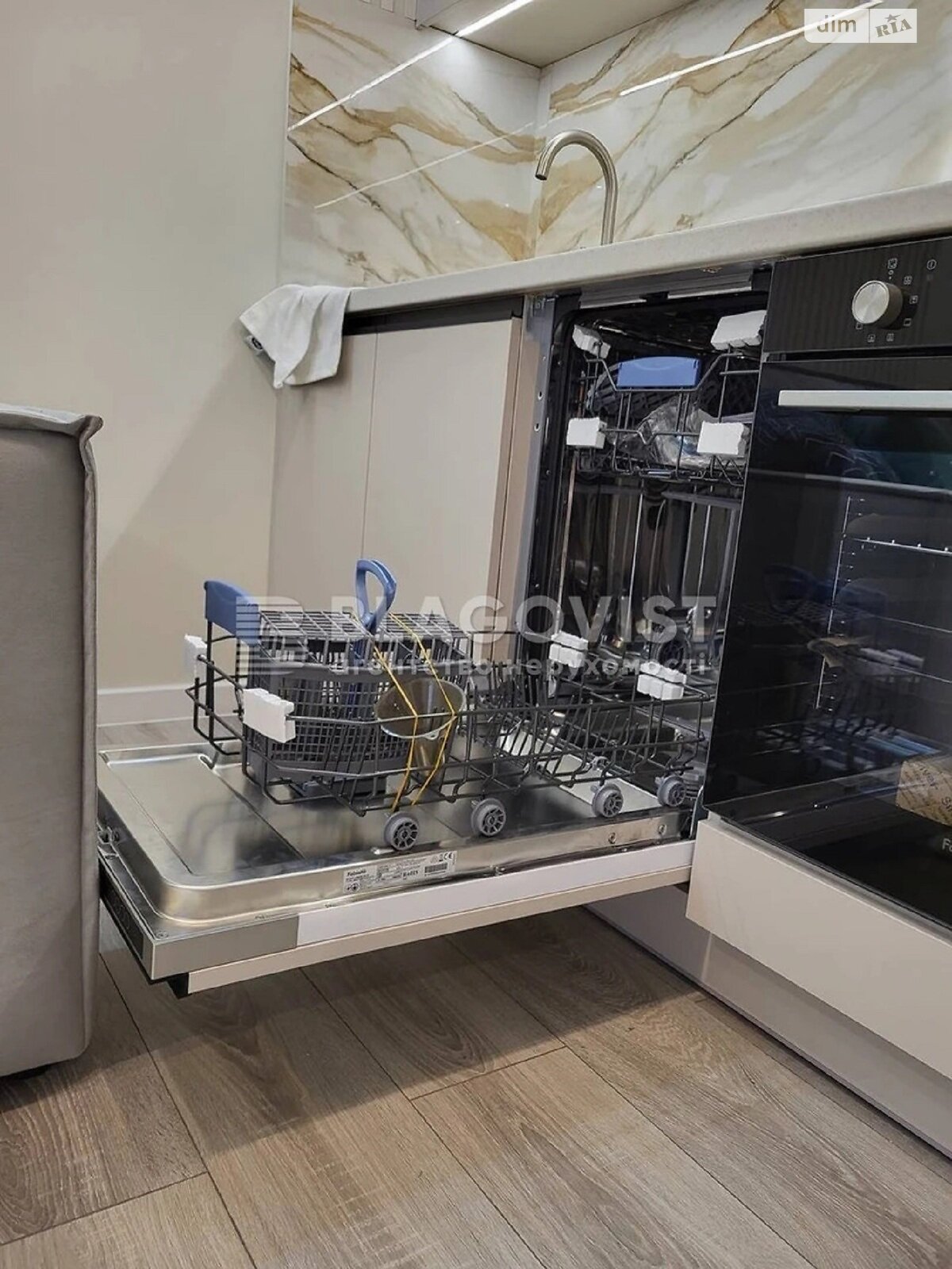 Продажа двухкомнатной квартиры в Киеве, на ул. Семьи Кристеров 16, район Виноградарь фото 1 Продажа двухкомнатной квартиры в Киеве, на ул. Семьи Кристеров 16, район Виноградарь фото 1