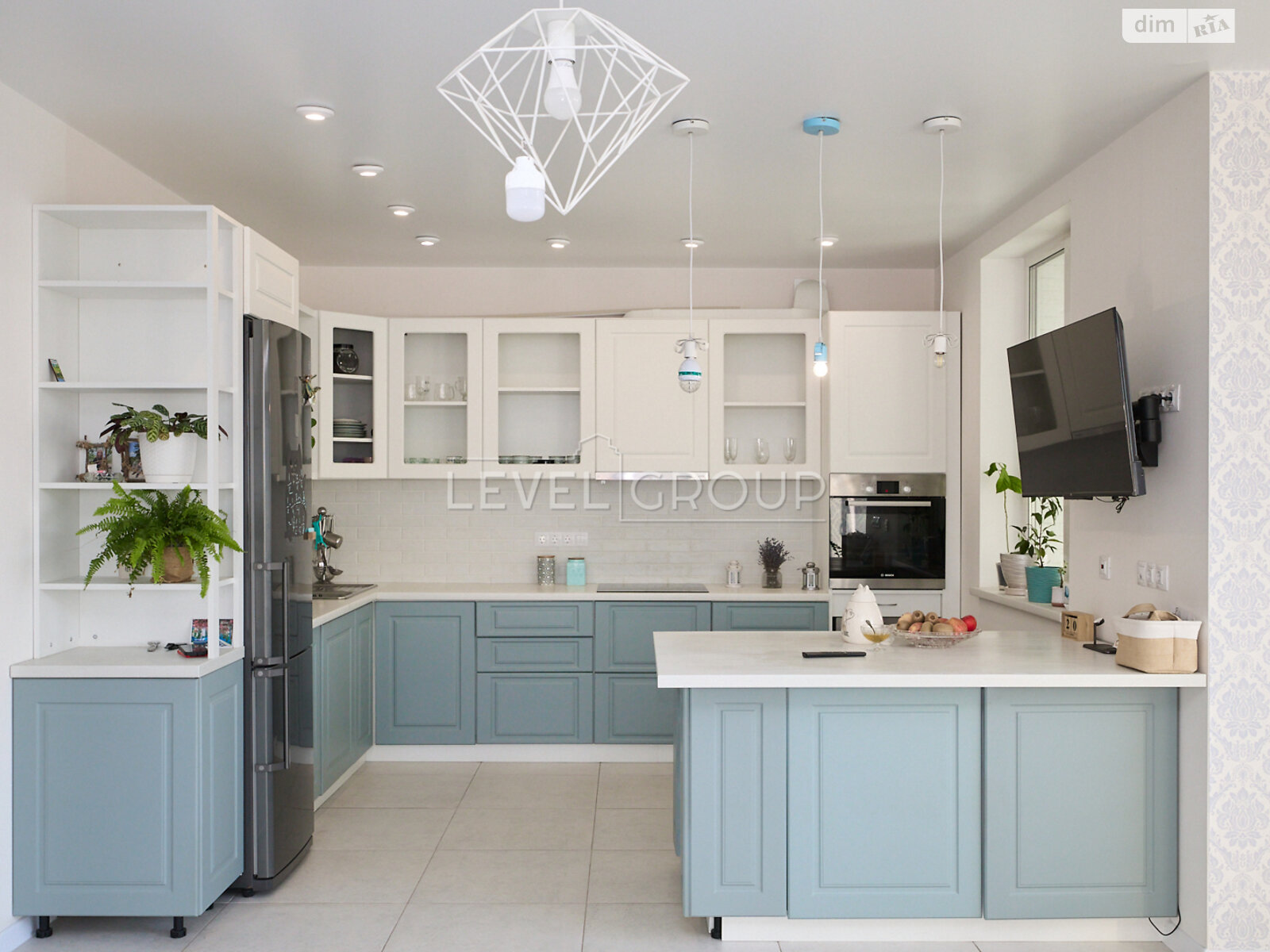 Продажа четырехкомнатной квартиры в Киеве, на ул. Семьи Кристеров 20, район Виноградарь фото 1 Продажа четырехкомнатной квартиры в Киеве, на ул. Семьи Кристеров 20, район Виноградарь фото 1