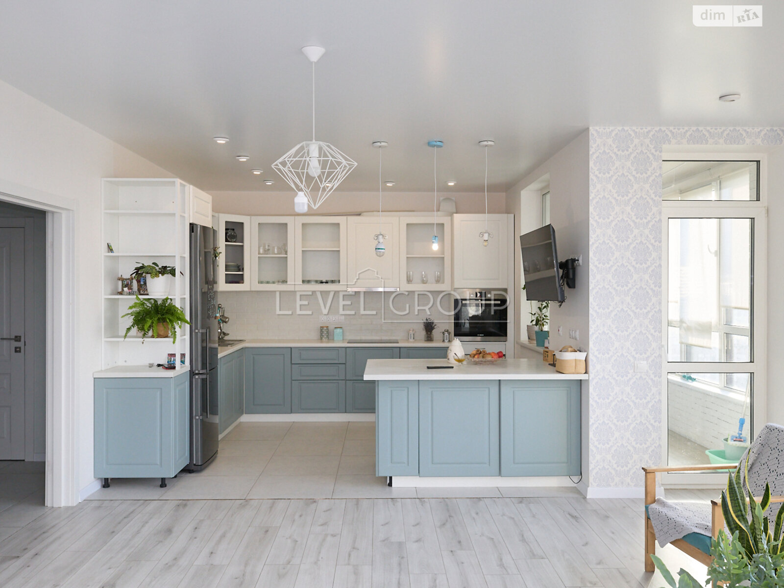 Продажа четырехкомнатной квартиры в Киеве, на ул. Семьи Кристеров 20, район Виноградарь фото 1 Продажа четырехкомнатной квартиры в Киеве, на ул. Семьи Кристеров 20, район Виноградарь фото 1