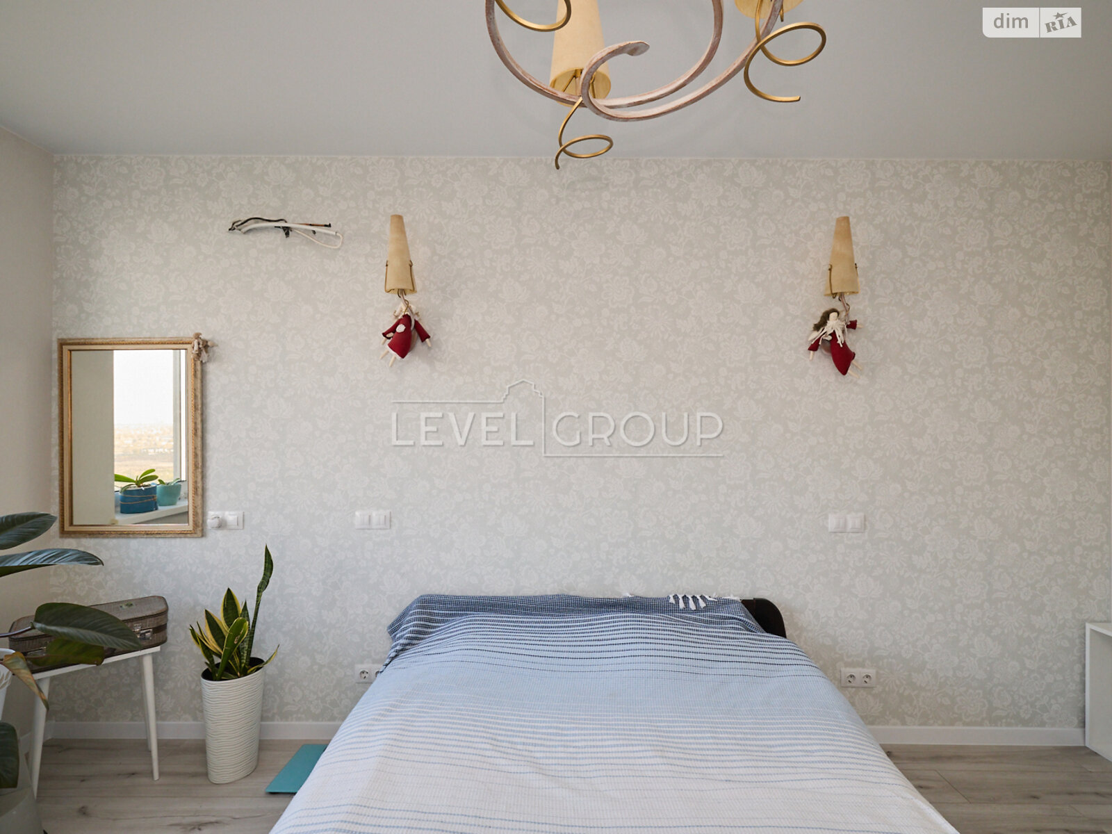 Продажа четырехкомнатной квартиры в Киеве, на ул. Семьи Кристеров 20, район Виноградарь фото 1 Продажа четырехкомнатной квартиры в Киеве, на ул. Семьи Кристеров 20, район Виноградарь фото 1