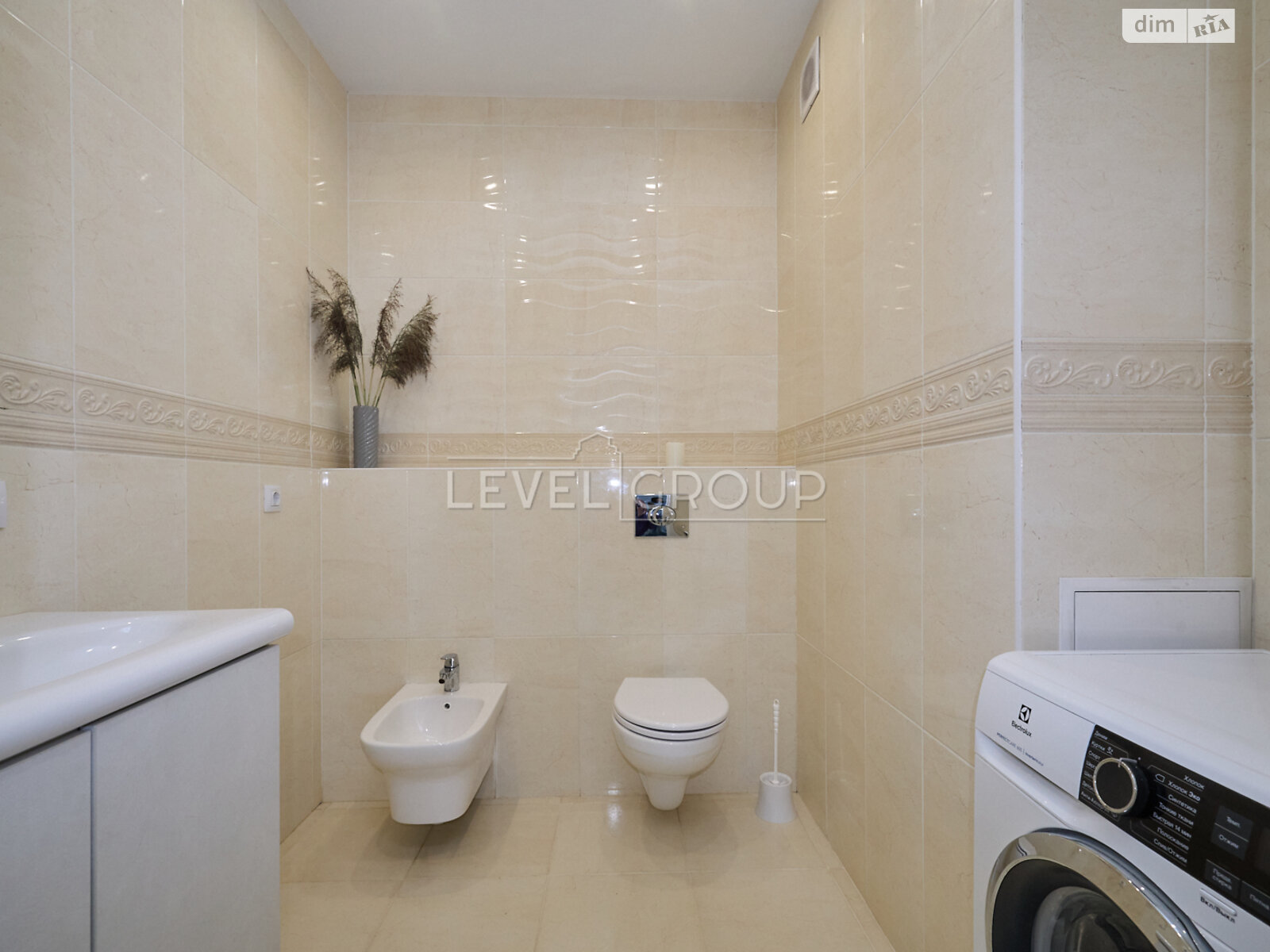 Продажа четырехкомнатной квартиры в Киеве, на ул. Семьи Кристеров 20, район Виноградарь фото 1 Продажа четырехкомнатной квартиры в Киеве, на ул. Семьи Кристеров 20, район Виноградарь фото 1