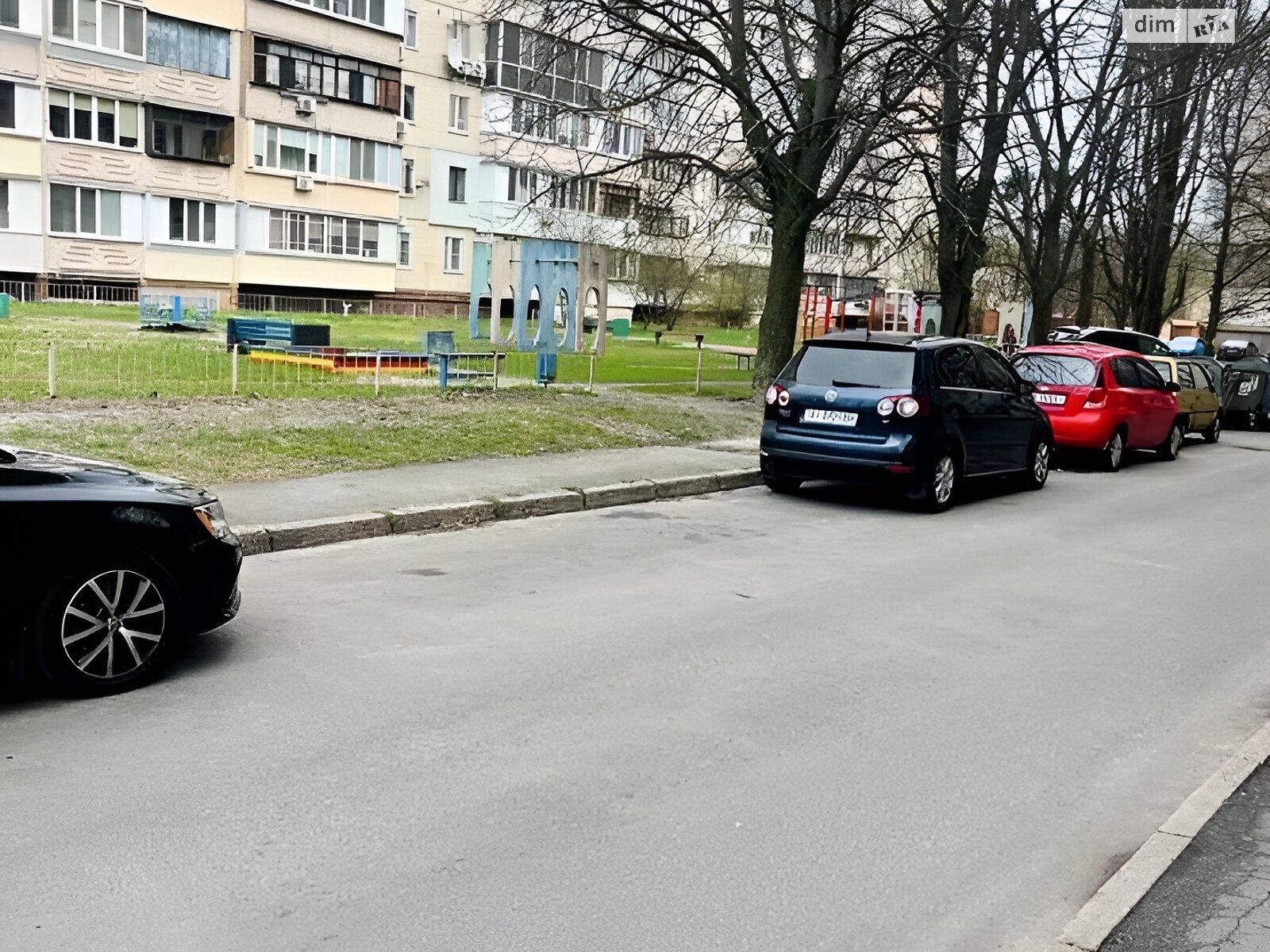 Продажа трехкомнатной квартиры в Киеве, на просп. Свободы 42, район Виноградарь фото 1 Продажа трехкомнатной квартиры в Киеве, на просп. Свободы 42, район Виноградарь фото 1