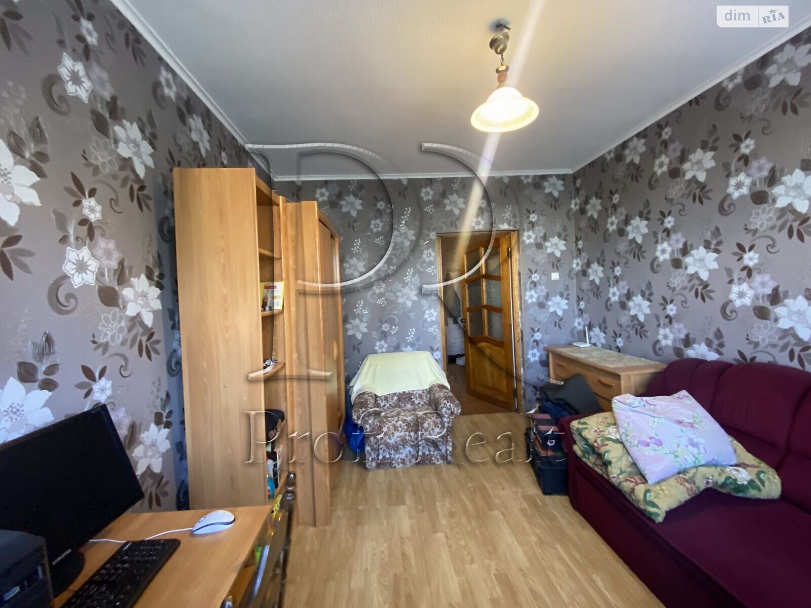 Продаж трикімнатної квартири в Києві, на просп. Свободи 24Б, район Виноградар фото 1 Продаж трикімнатної квартири в Києві, на просп. Свободи 24Б, район Виноградар фото 1