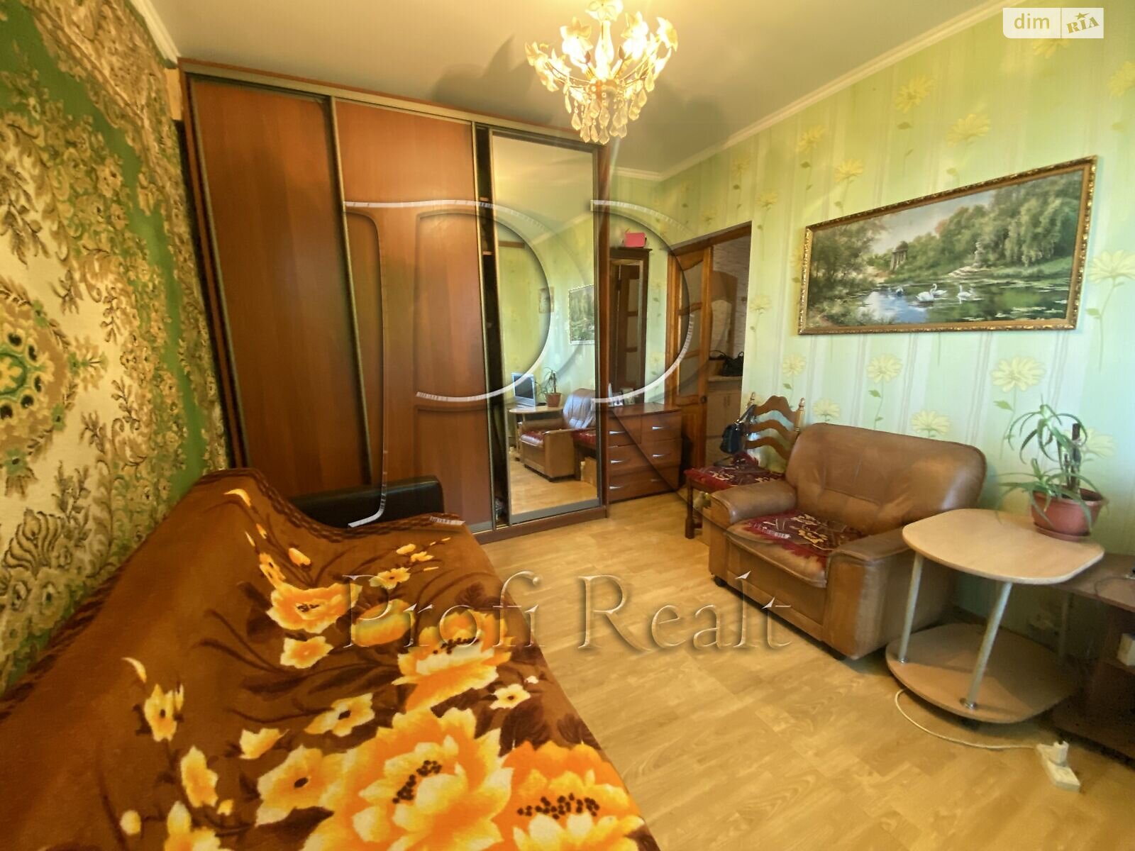 Продаж трикімнатної квартири в Києві, на просп. Свободи 24Б, район Виноградар фото 1 Продаж трикімнатної квартири в Києві, на просп. Свободи 24Б, район Виноградар фото 1