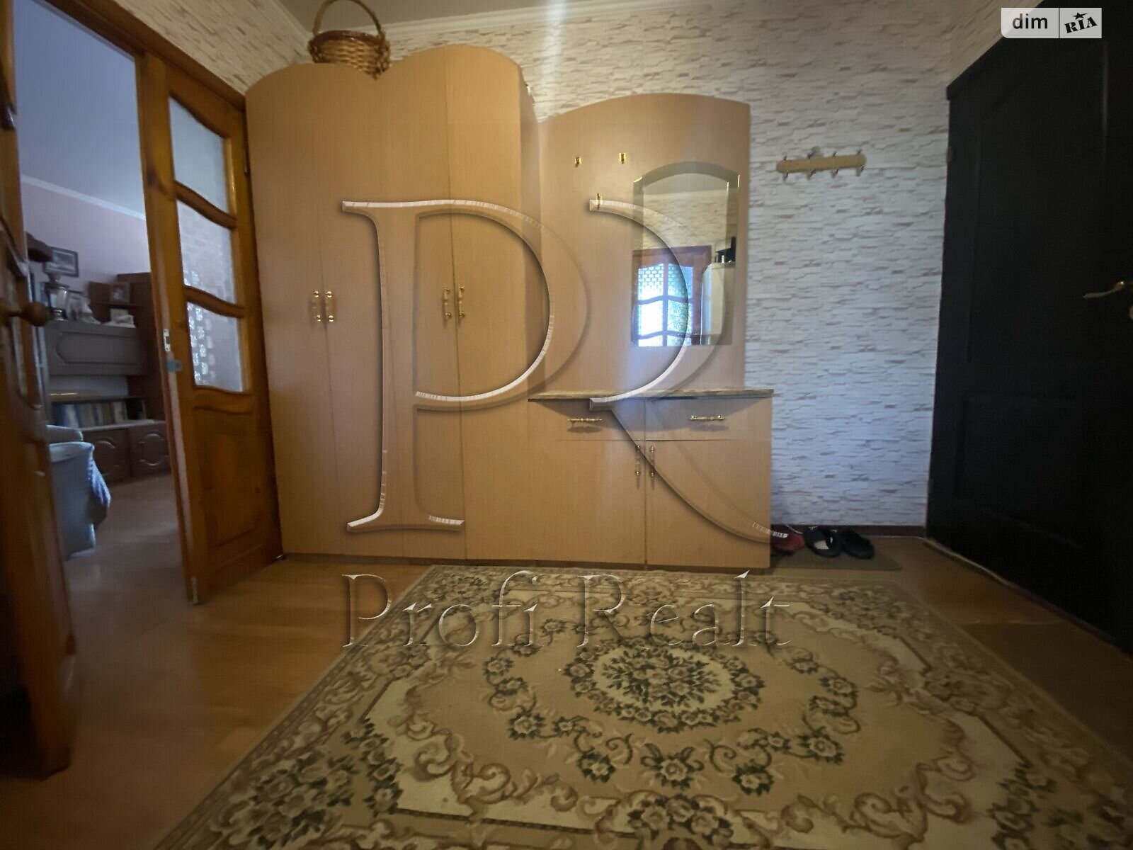 Продаж трикімнатної квартири в Києві, на просп. Свободи 24Б, район Виноградар фото 1 Продаж трикімнатної квартири в Києві, на просп. Свободи 24Б, район Виноградар фото 1
