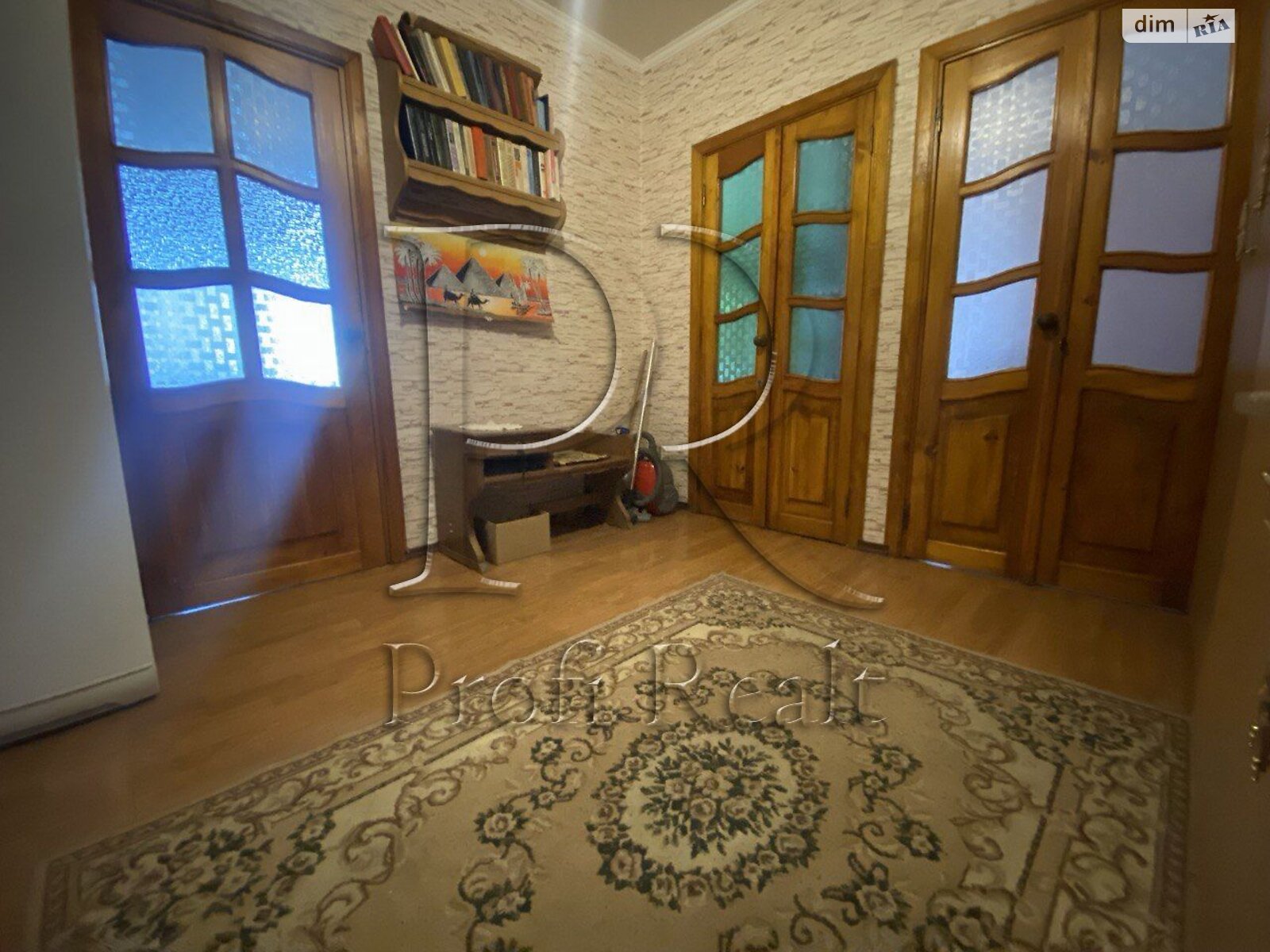 Продаж трикімнатної квартири в Києві, на просп. Свободи 24Б, район Виноградар фото 1 Продаж трикімнатної квартири в Києві, на просп. Свободи 24Б, район Виноградар фото 1