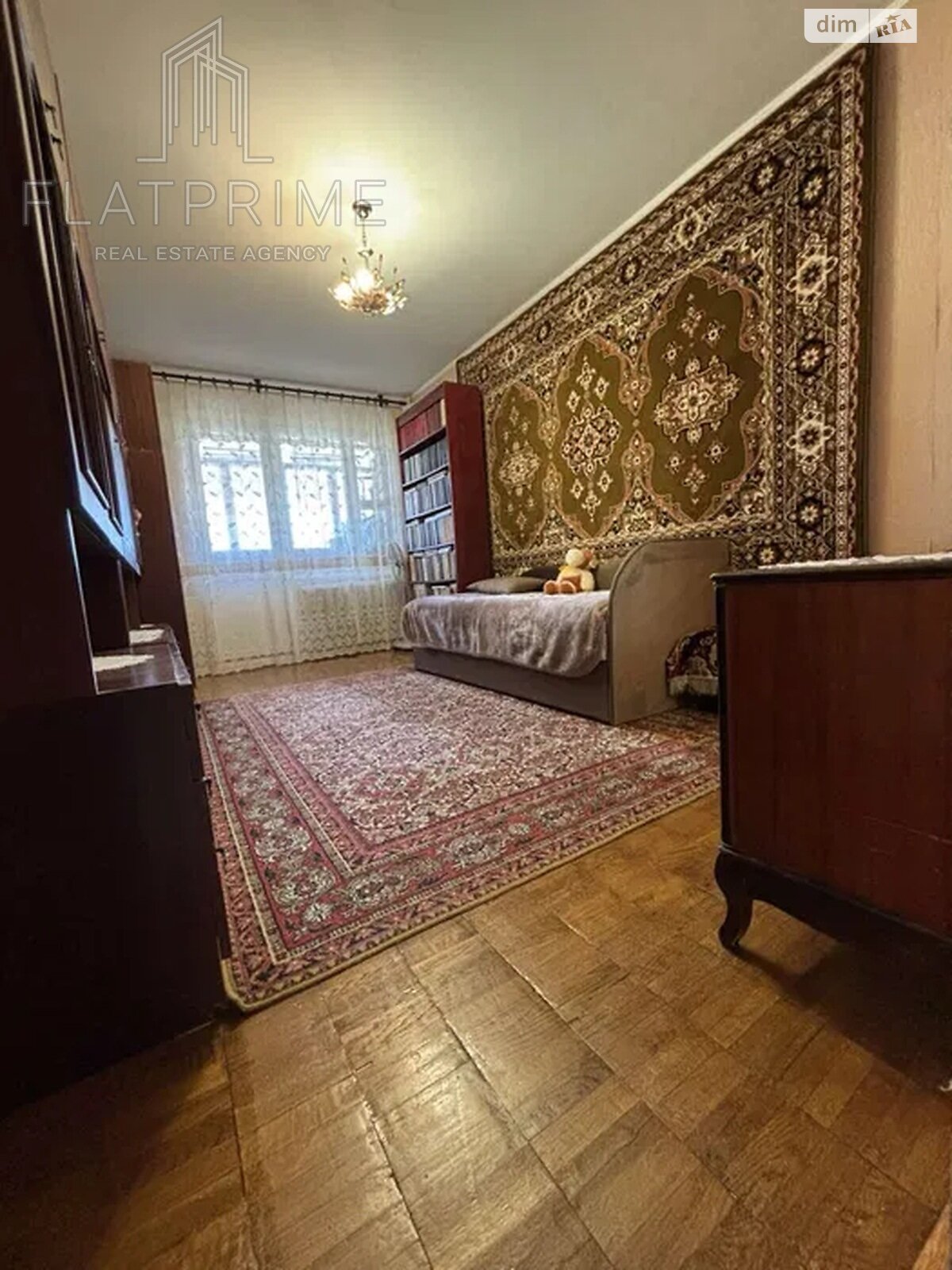 Продажа трехкомнатной квартиры в Киеве, на просп. Свободы 30, район Виноградарь фото 1 Продажа трехкомнатной квартиры в Киеве, на просп. Свободы 30, район Виноградарь фото 1