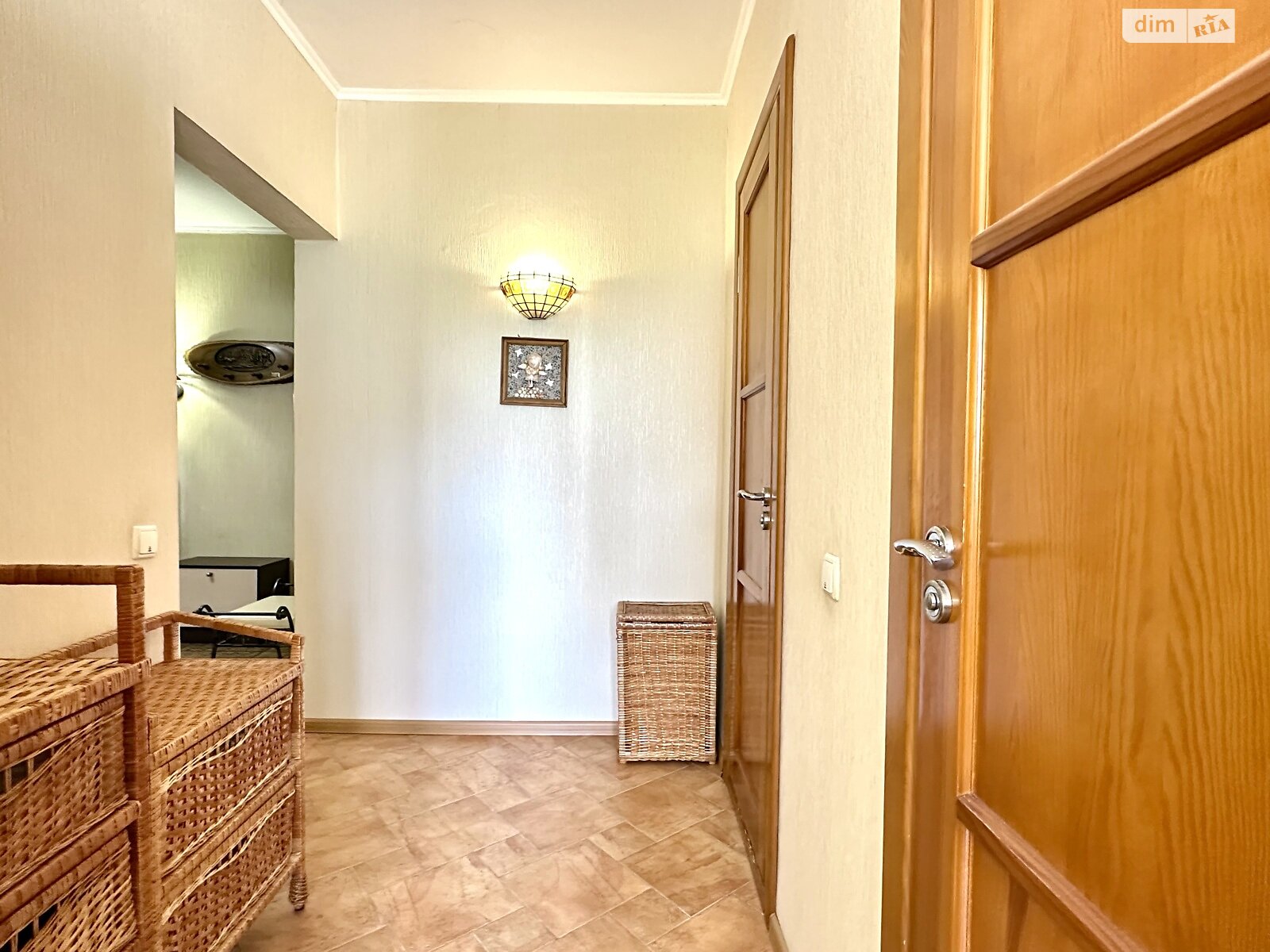 Продажа трехкомнатной квартиры в Киеве, на просп. Свободы 32, район Виноградарь фото 1 Продажа трехкомнатной квартиры в Киеве, на просп. Свободы 32, район Виноградарь фото 1