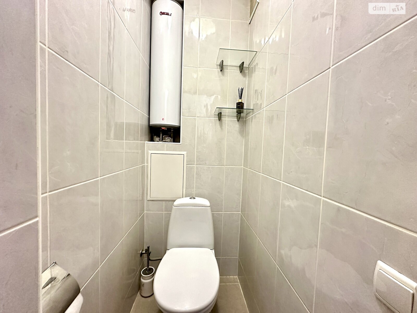 Продажа трехкомнатной квартиры в Киеве, на просп. Свободы 32, район Виноградарь фото 1 Продажа трехкомнатной квартиры в Киеве, на просп. Свободы 32, район Виноградарь фото 1