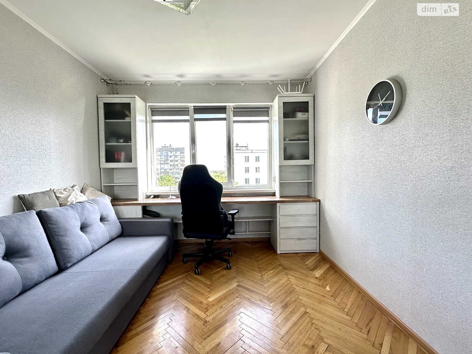 Продажа трехкомнатной квартиры в Киеве, на просп. Свободы 32, район Виноградарь фото 1 Продажа трехкомнатной квартиры в Киеве, на просп. Свободы 32, район Виноградарь фото 1