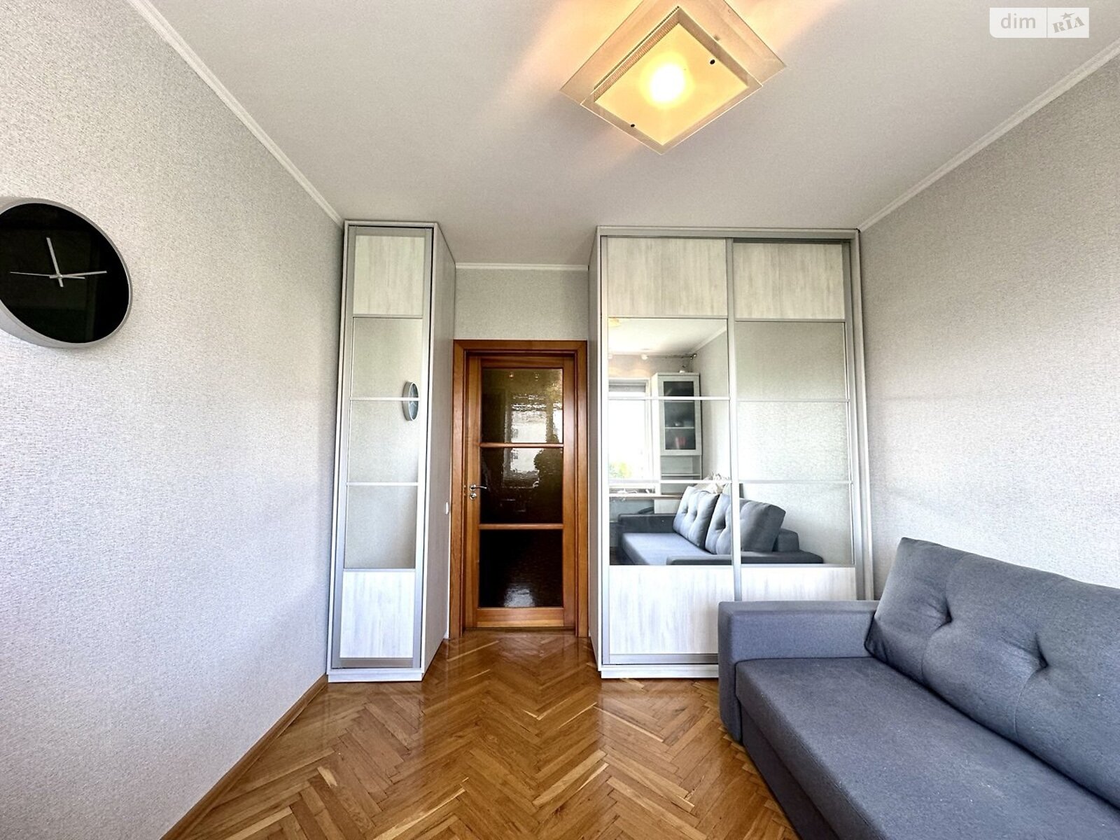 Продажа трехкомнатной квартиры в Киеве, на просп. Свободы 32, район Виноградарь фото 1 Продажа трехкомнатной квартиры в Киеве, на просп. Свободы 32, район Виноградарь фото 1