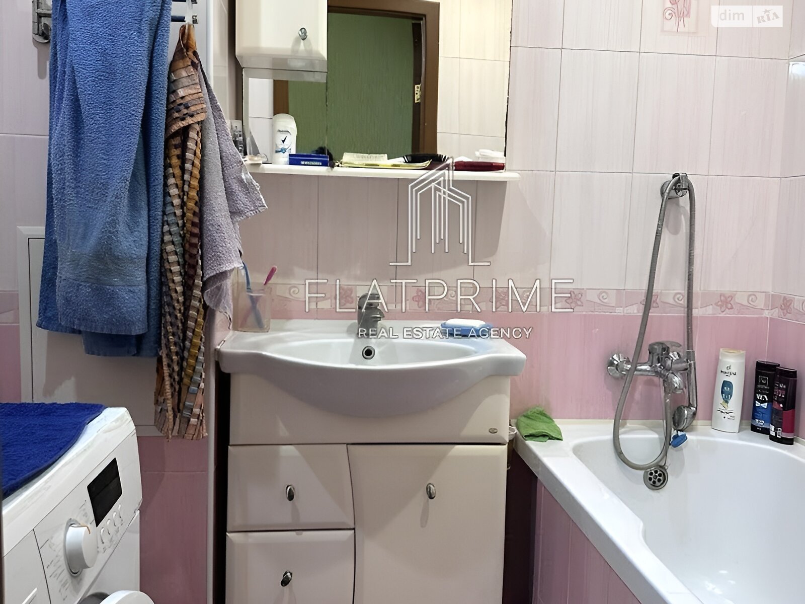 Продажа трехкомнатной квартиры в Киеве, на просп. Василия Порика 15, район Виноградарь фото 1 Продажа трехкомнатной квартиры в Киеве, на просп. Василия Порика 15, район Виноградарь фото 1
