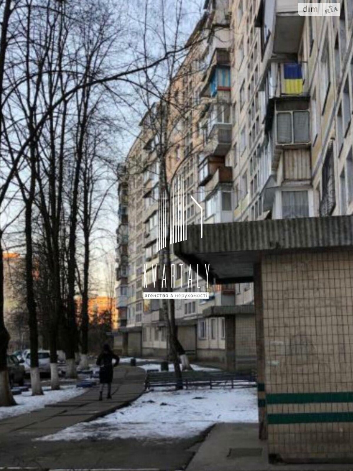 Продаж трикімнатної квартири в Києві, на просп. Василя Порика 15А, район Виноградар фото 1 Продаж трикімнатної квартири в Києві, на просп. Василя Порика 15А, район Виноградар фото 1