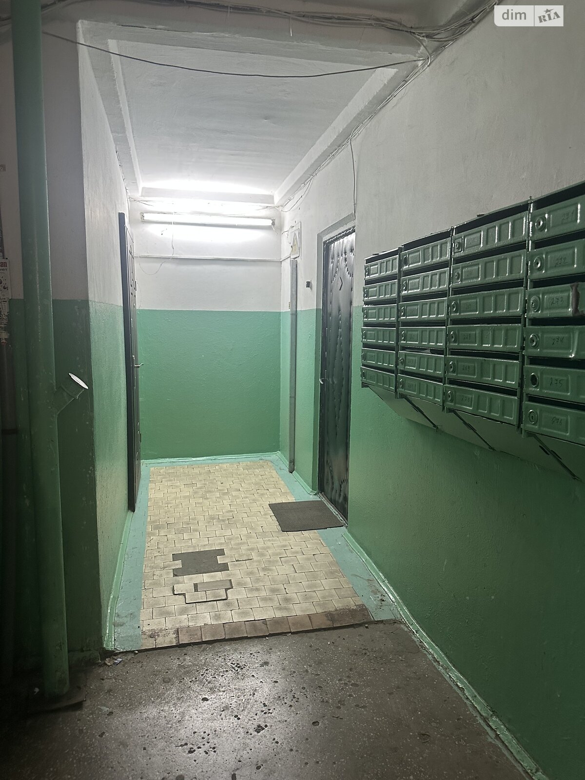 Продажа трехкомнатной квартиры в Киеве, на просп. Василия Порика 15А, район Виноградарь фото 1 Продажа трехкомнатной квартиры в Киеве, на просп. Василия Порика 15А, район Виноградарь фото 1