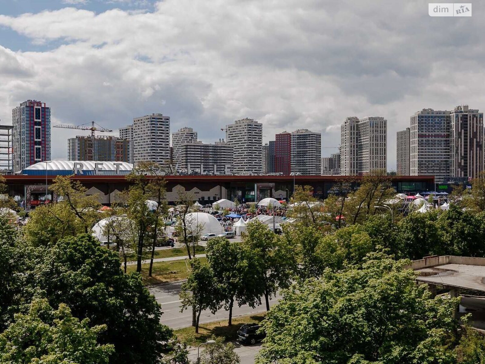 Продажа четырехкомнатной квартиры в Киеве, на просп. Василия Порика 17Б, район Виноградарь фото 1 Продажа четырехкомнатной квартиры в Киеве, на просп. Василия Порика 17Б, район Виноградарь фото 1