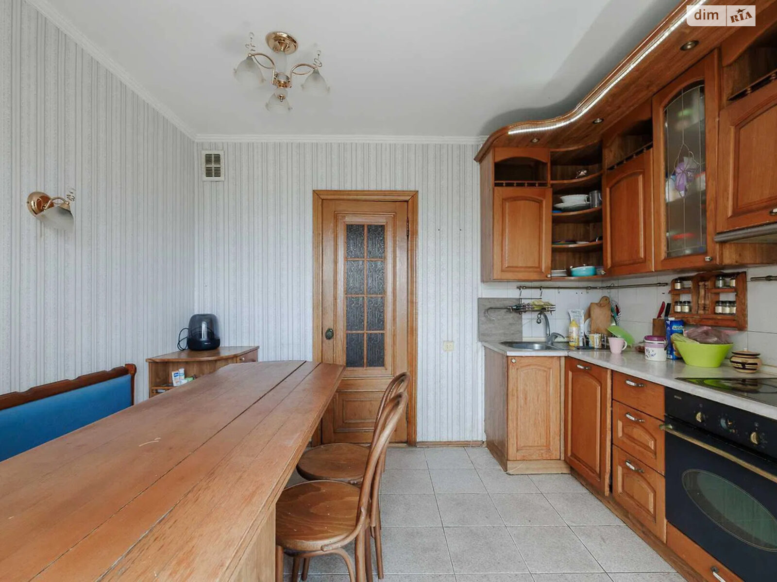 Продажа четырехкомнатной квартиры в Киеве, на просп. Василия Порика 17Б, район Виноградарь фото 1 Продажа четырехкомнатной квартиры в Киеве, на просп. Василия Порика 17Б, район Виноградарь фото 1