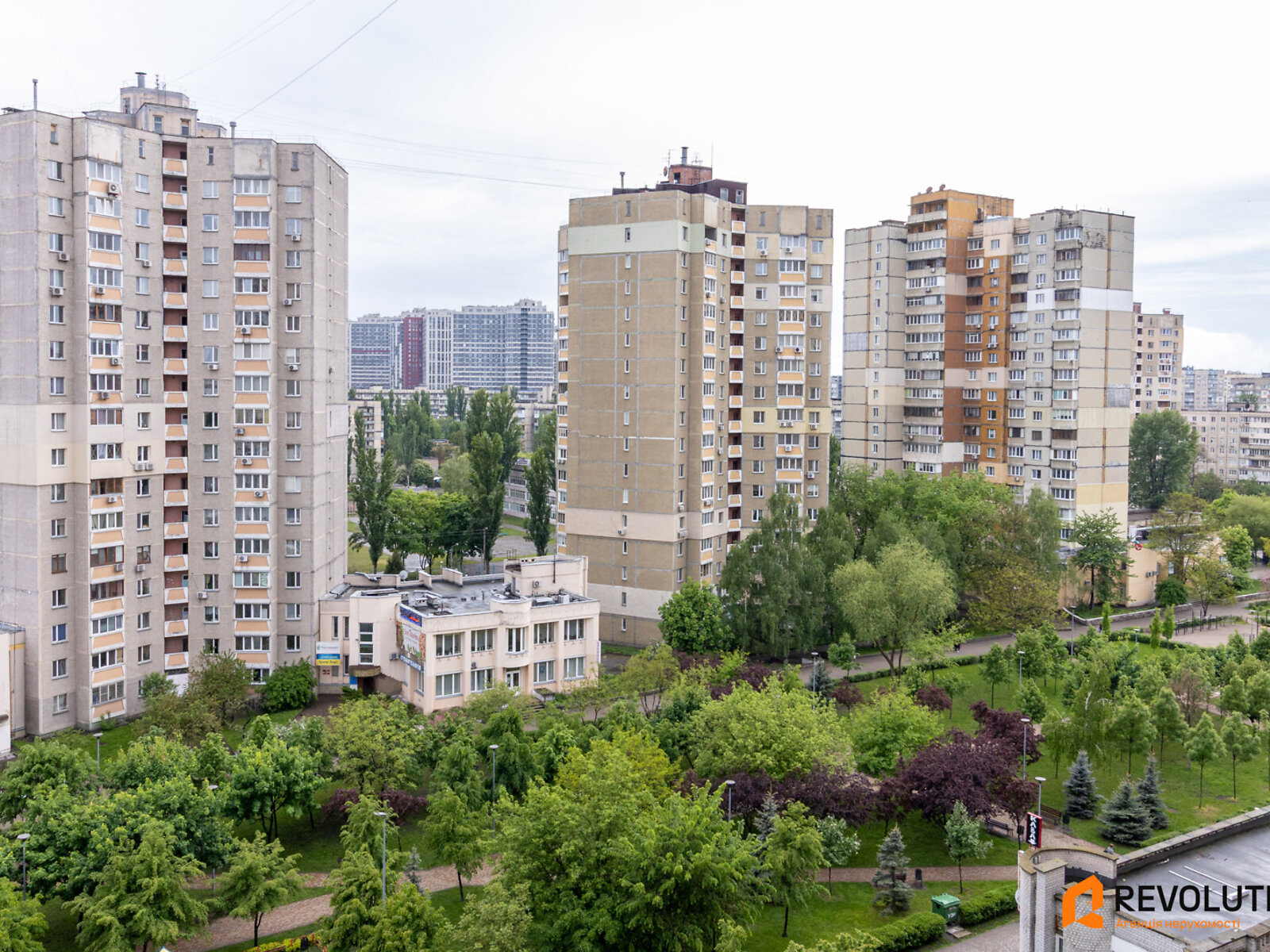 Продажа двухкомнатной квартиры в Киеве, на просп. Василия Порика 7А, район Подольский фото 1 Продажа двухкомнатной квартиры в Киеве, на просп. Василия Порика 7А, район Подольский фото 1