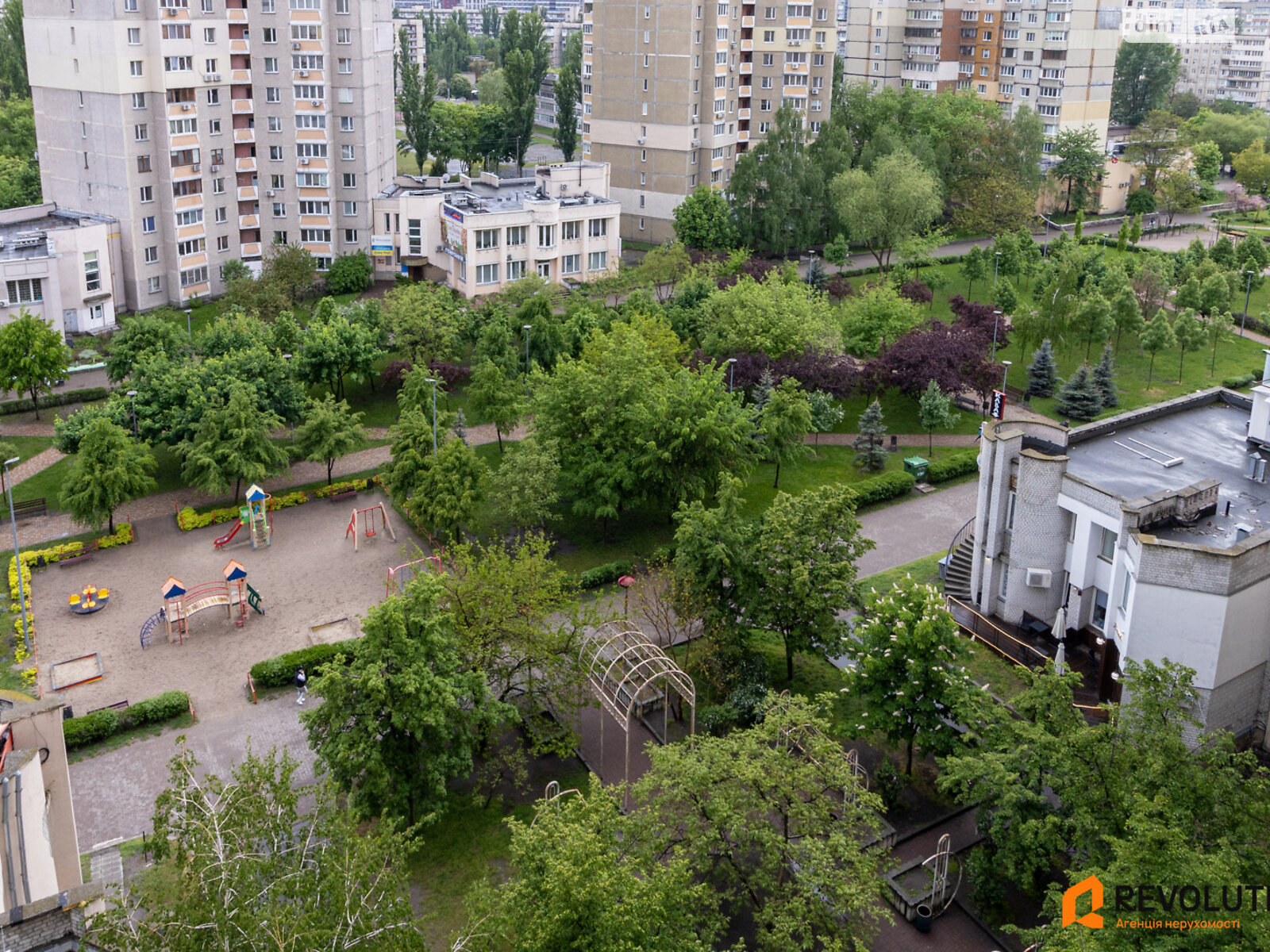 Продажа двухкомнатной квартиры в Киеве, на просп. Василия Порика 7А, район Подольский фото 1 Продажа двухкомнатной квартиры в Киеве, на просп. Василия Порика 7А, район Подольский фото 1