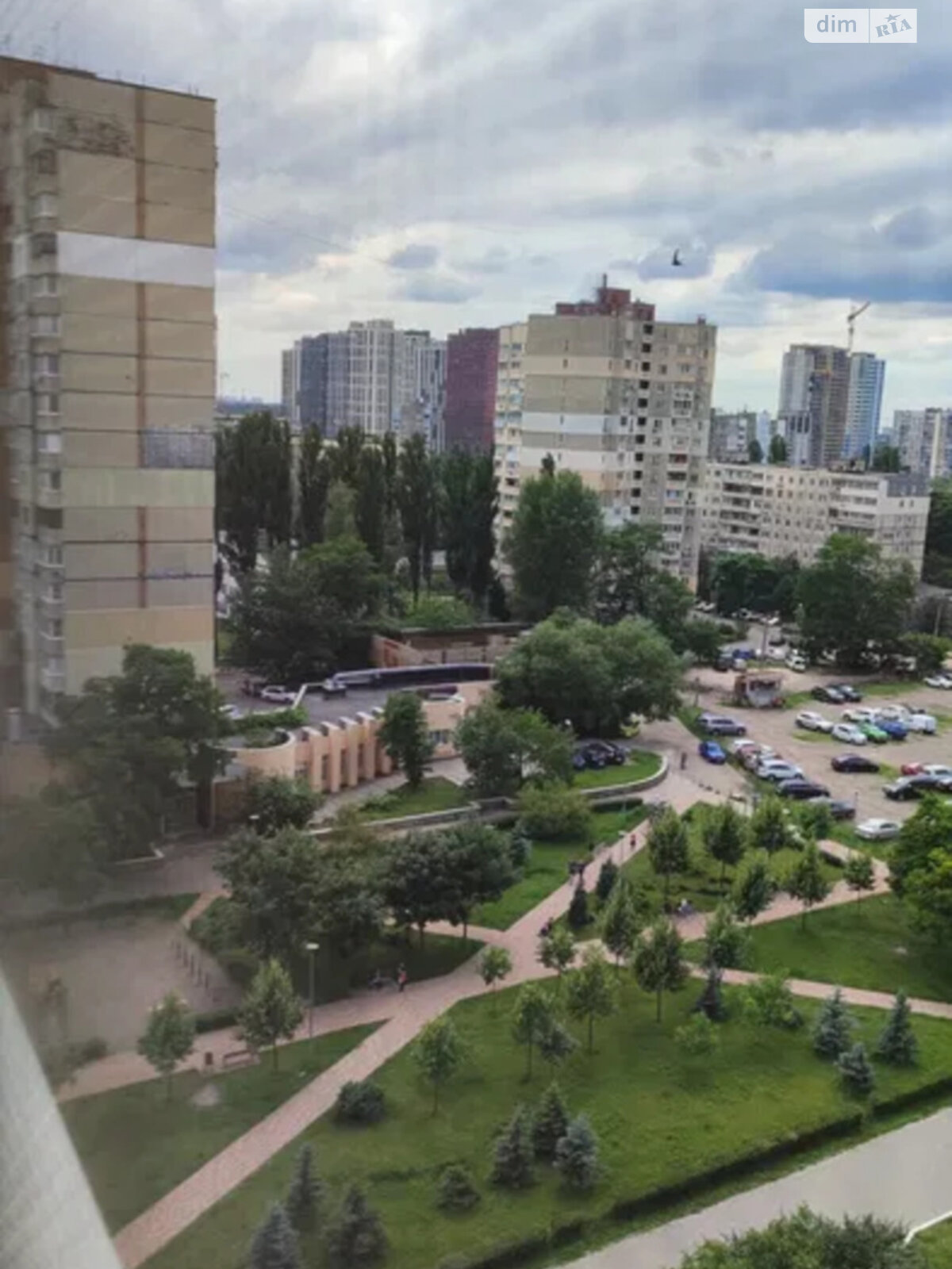Продаж трикімнатної квартири в Києві, на просп. Василя Порика 7Б, район Виноградар фото 1 Продаж трикімнатної квартири в Києві, на просп. Василя Порика 7Б, район Виноградар фото 1