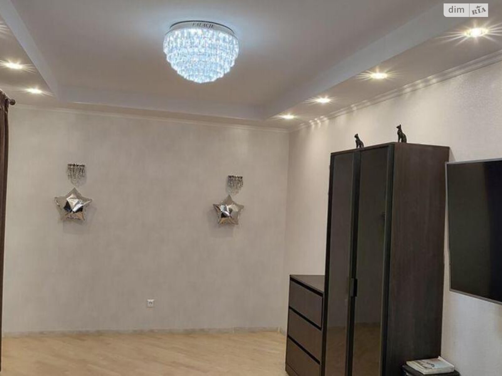 Продаж трикімнатної квартири в Києві, на просп. Василя Порика 7Б, район Виноградар фото 1 Продаж трикімнатної квартири в Києві, на просп. Василя Порика 7Б, район Виноградар фото 1