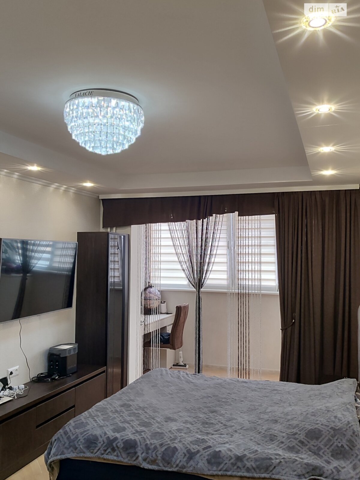 Продажа трехкомнатной квартиры в Киеве, на просп. Василия Порика 7Б, район Виноградарь фото 1 Продажа трехкомнатной квартиры в Киеве, на просп. Василия Порика 7Б, район Виноградарь фото 1