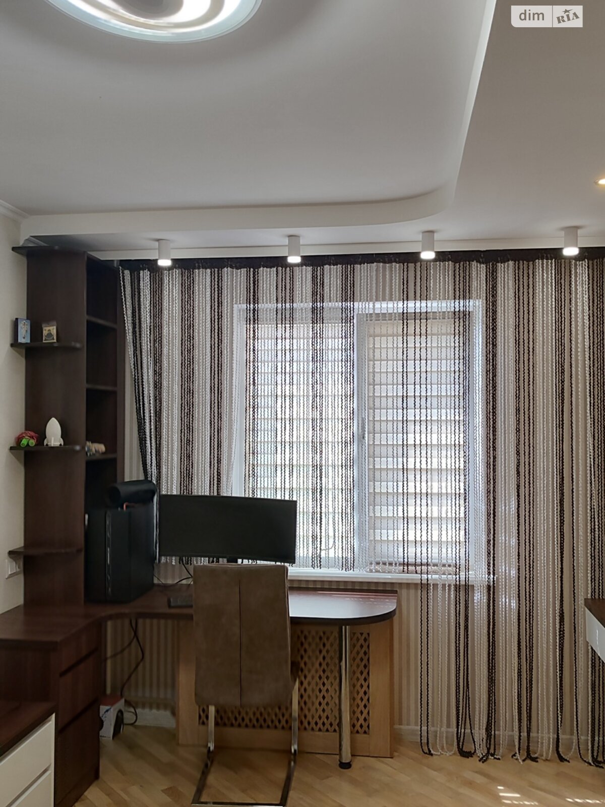 Продажа трехкомнатной квартиры в Киеве, на просп. Василия Порика 7Б, район Виноградарь фото 1 Продажа трехкомнатной квартиры в Киеве, на просп. Василия Порика 7Б, район Виноградарь фото 1