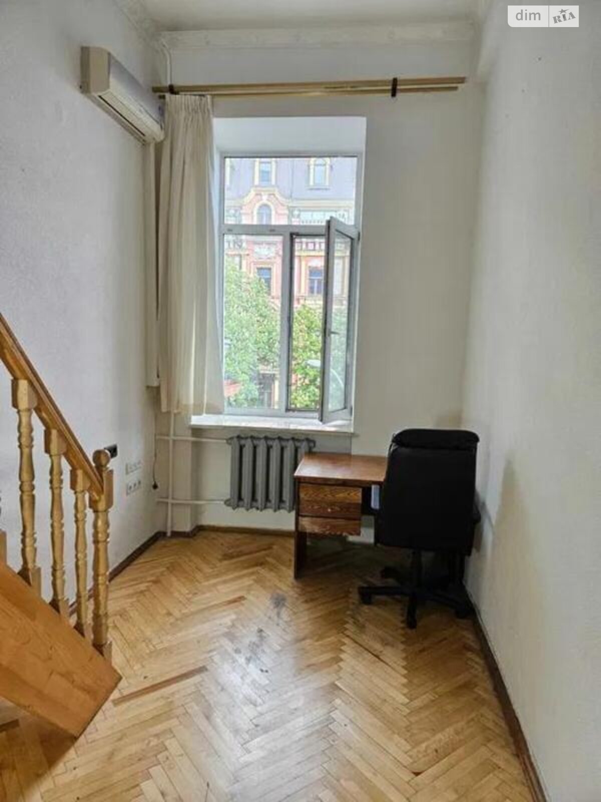 Продажа четырехкомнатной квартиры в Киеве, на ул. Владимирская 40/2, фото 1 Продажа четырехкомнатной квартиры в Киеве, на ул. Владимирская 40/2, фото 1