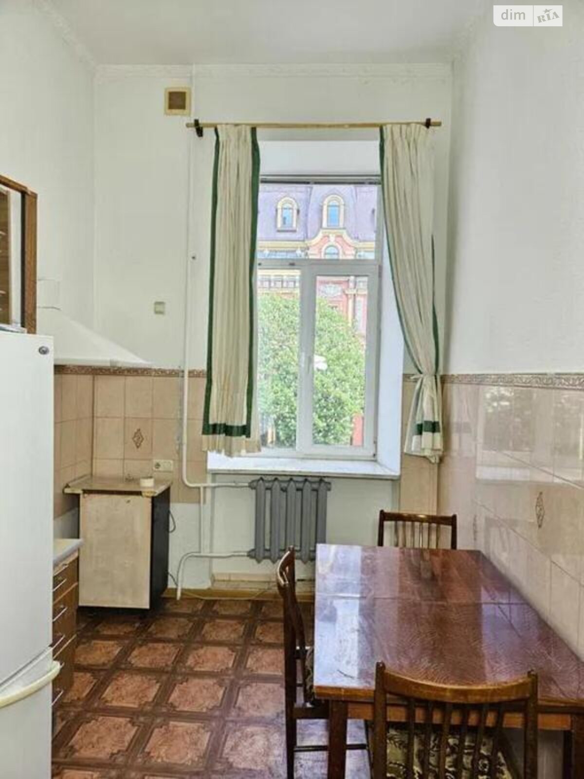 Продажа четырехкомнатной квартиры в Киеве, на ул. Владимирская 40/2, фото 1 Продажа четырехкомнатной квартиры в Киеве, на ул. Владимирская 40/2, фото 1