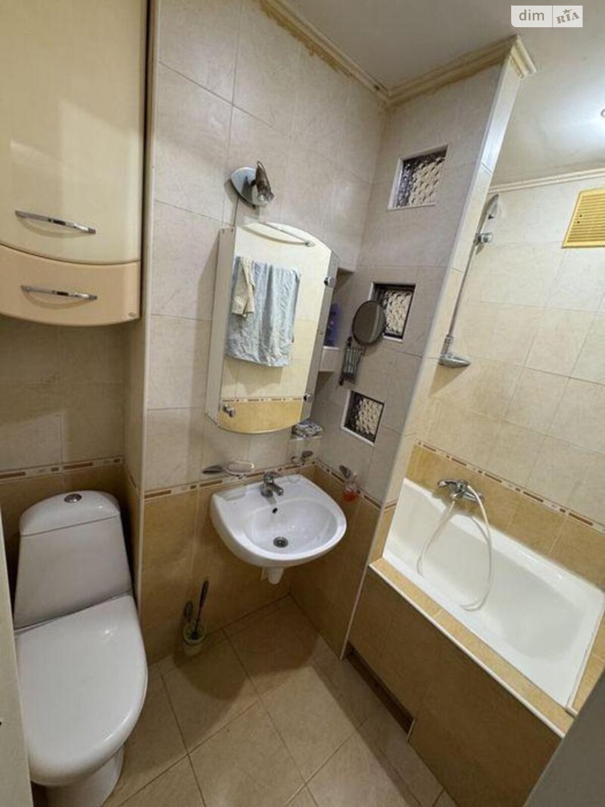 Продажа трехкомнатной квартиры в Киеве, на просп. Алишера Навои 86, район Воскресенка фото 1 Продажа трехкомнатной квартиры в Киеве, на просп. Алишера Навои 86, район Воскресенка фото 1