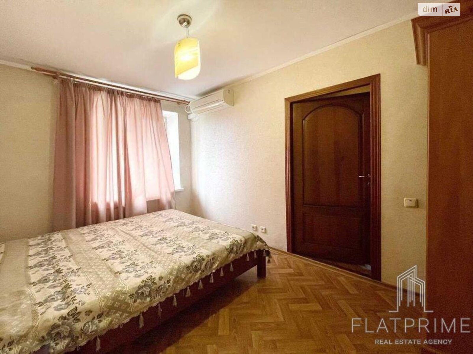 Продаж чотирикімнатної квартири в Києві, на вул. Братиславська 15, район Воскресенка фото 1 Продаж чотирикімнатної квартири в Києві, на вул. Братиславська 15, район Воскресенка фото 1