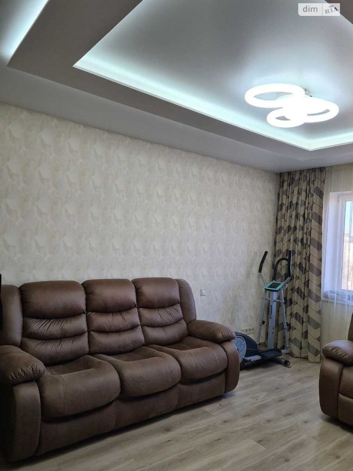 Продаж трикімнатної квартири в Києві, на вул. Чорних Запорожців 26А, район Воскресенка фото 1 Продаж трикімнатної квартири в Києві, на вул. Чорних Запорожців 26А, район Воскресенка фото 1