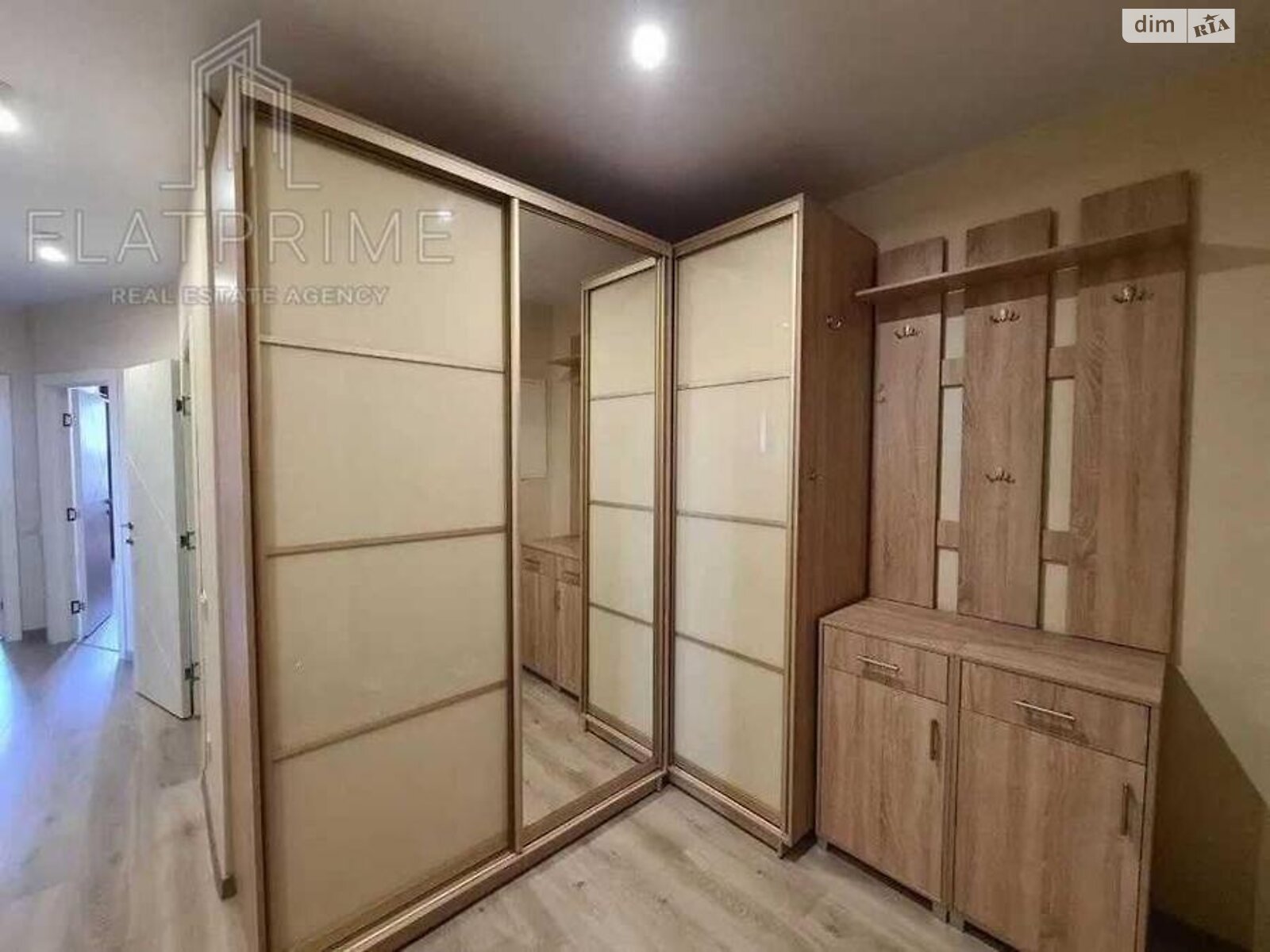 Продаж трикімнатної квартири в Києві, на вул. Чорних Запорожців 26А, район Воскресенка фото 1 Продаж трикімнатної квартири в Києві, на вул. Чорних Запорожців 26А, район Воскресенка фото 1