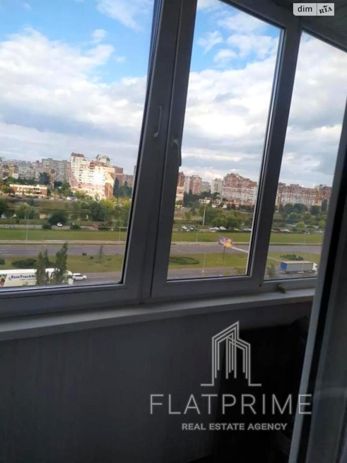 Продажа четырехкомнатной квартиры в Киеве, на просп. Романа Шухевича 22, район Воскресенка фото 1