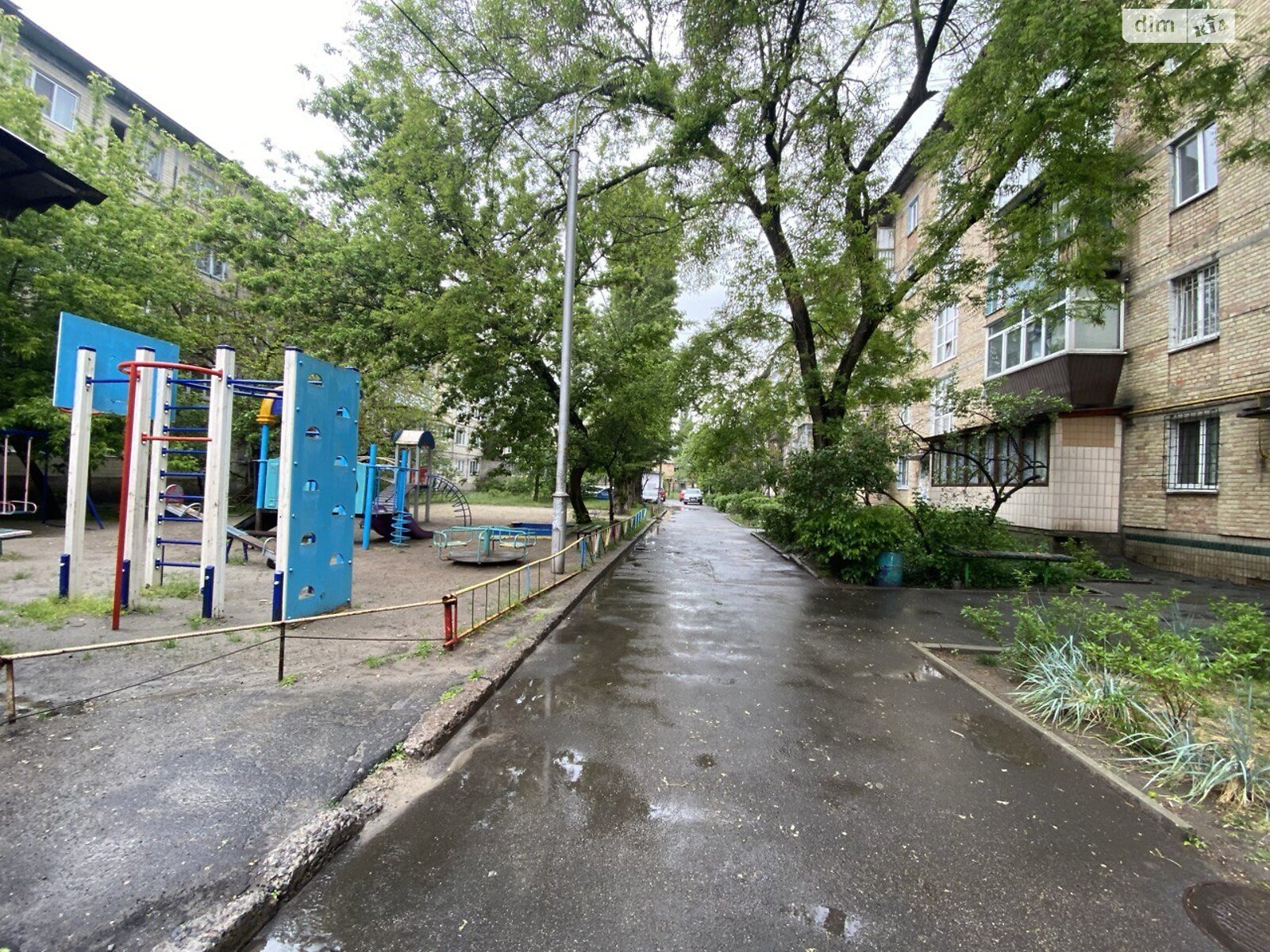 Продажа трехкомнатной квартиры в Киеве, на ул. Серожупанников 30А, район Воскресенка фото 1 Продажа трехкомнатной квартиры в Киеве, на ул. Серожупанников 30А, район Воскресенка фото 1