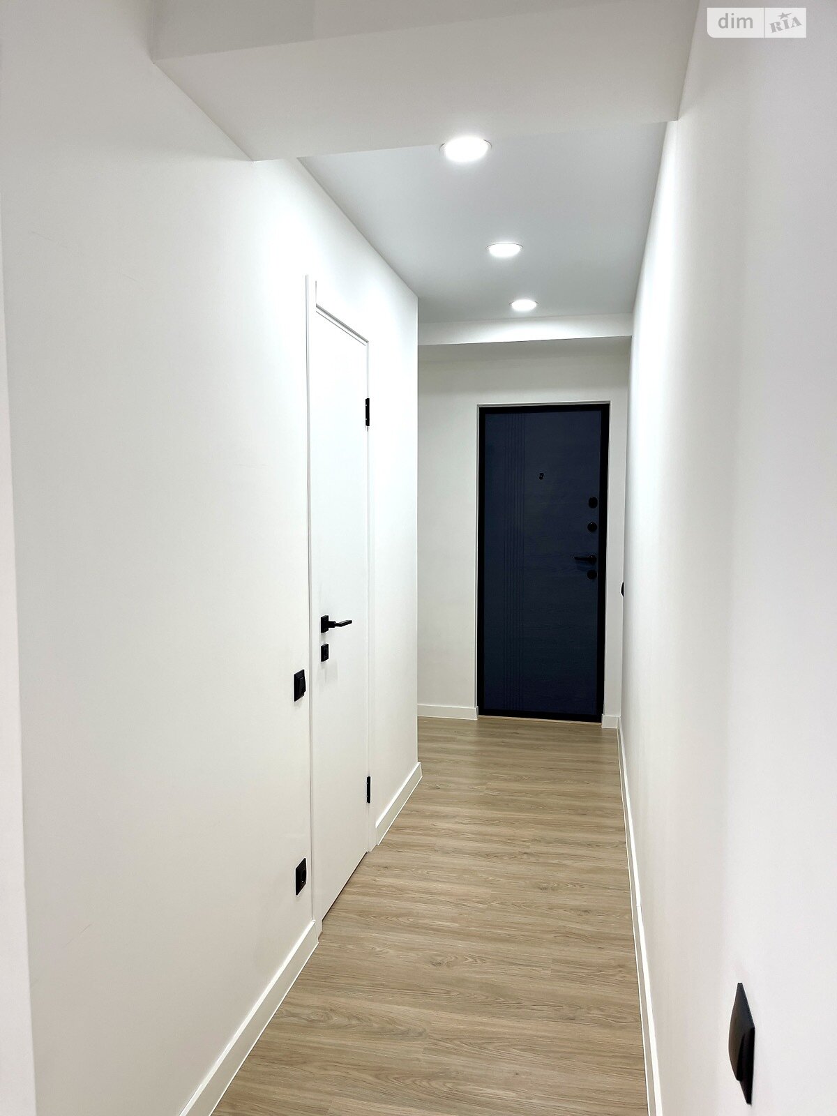 Продажа однокомнатной квартиры в Киеве, на ул. Сулеймана Стальского 8, район Воскресенка фото 1