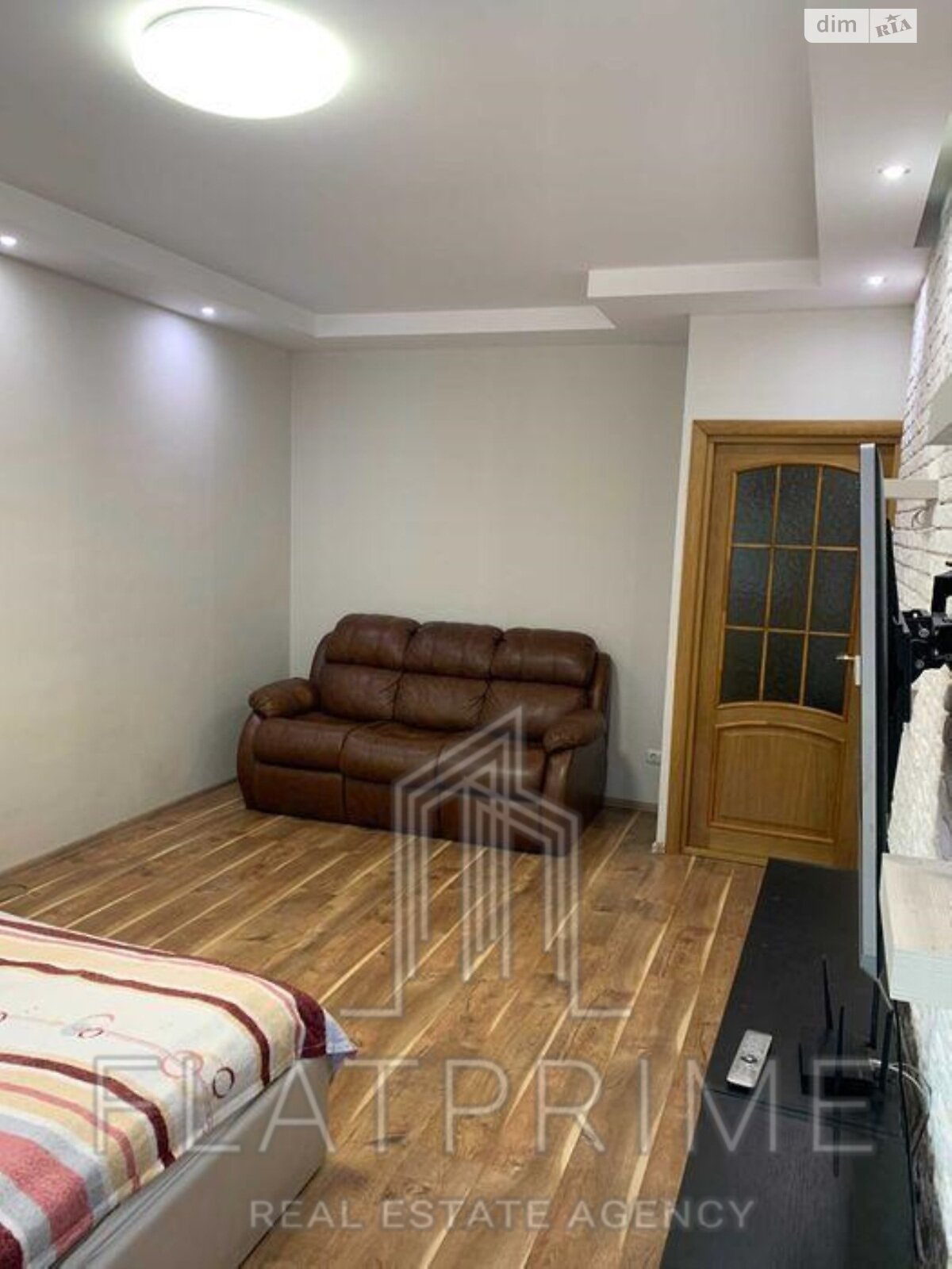 Продаж однокімнатної квартири в Києві, на вул. Воскресенська 12В, район Воскресенка фото 1 Продаж однокімнатної квартири в Києві, на вул. Воскресенська 12В, район Воскресенка фото 1