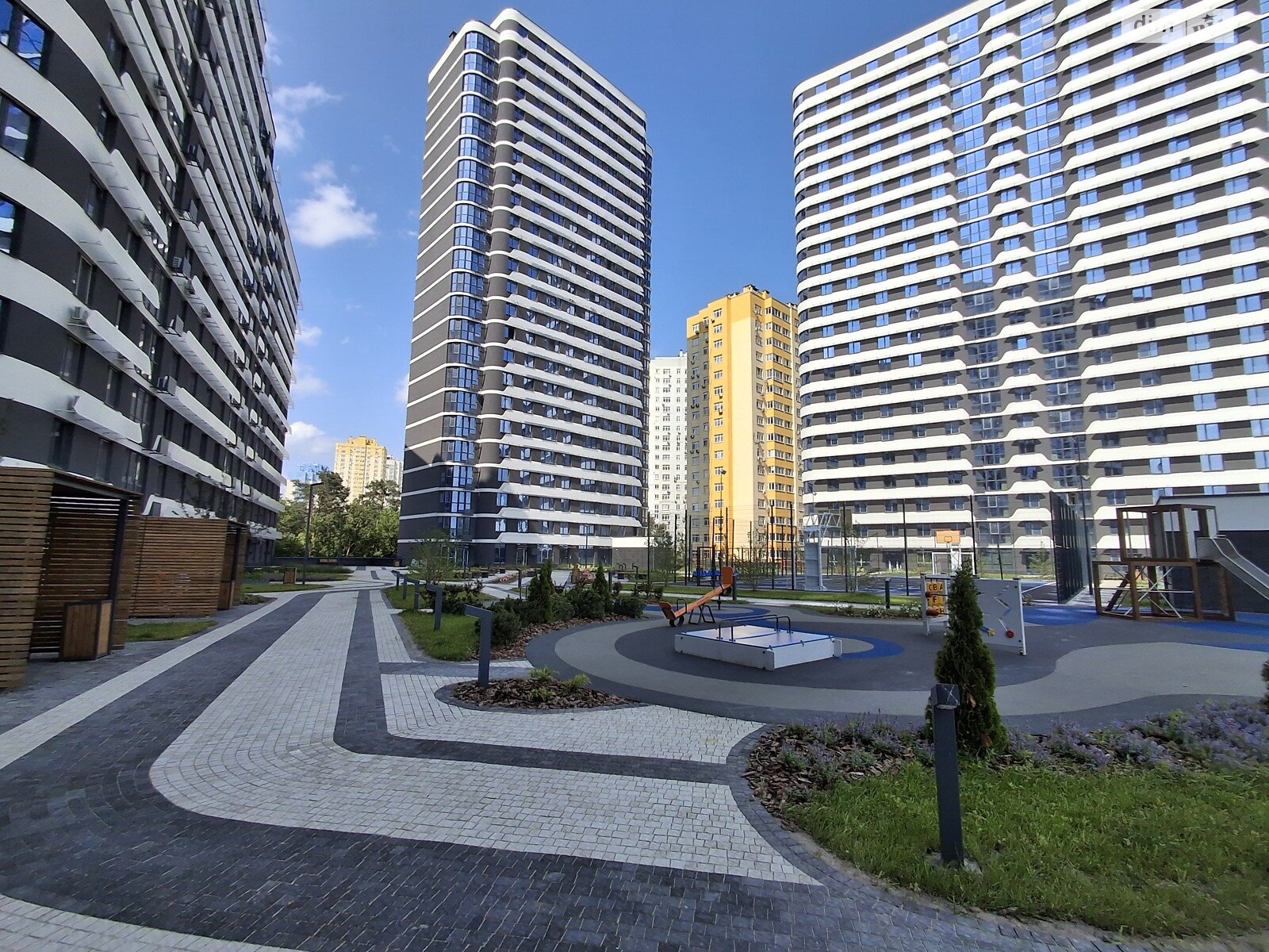 Продаж однокімнатної квартири в Києві, на вул. Воскресенська 2В, район Дніпровський фото 1