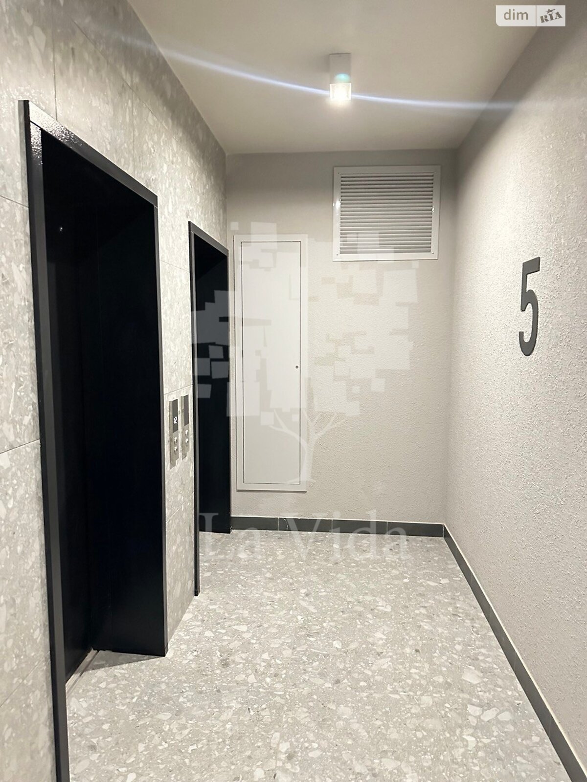 Продаж двокімнатної квартири в Києві, на вул. Воскресенська 2В, район Воскресенка фото 1